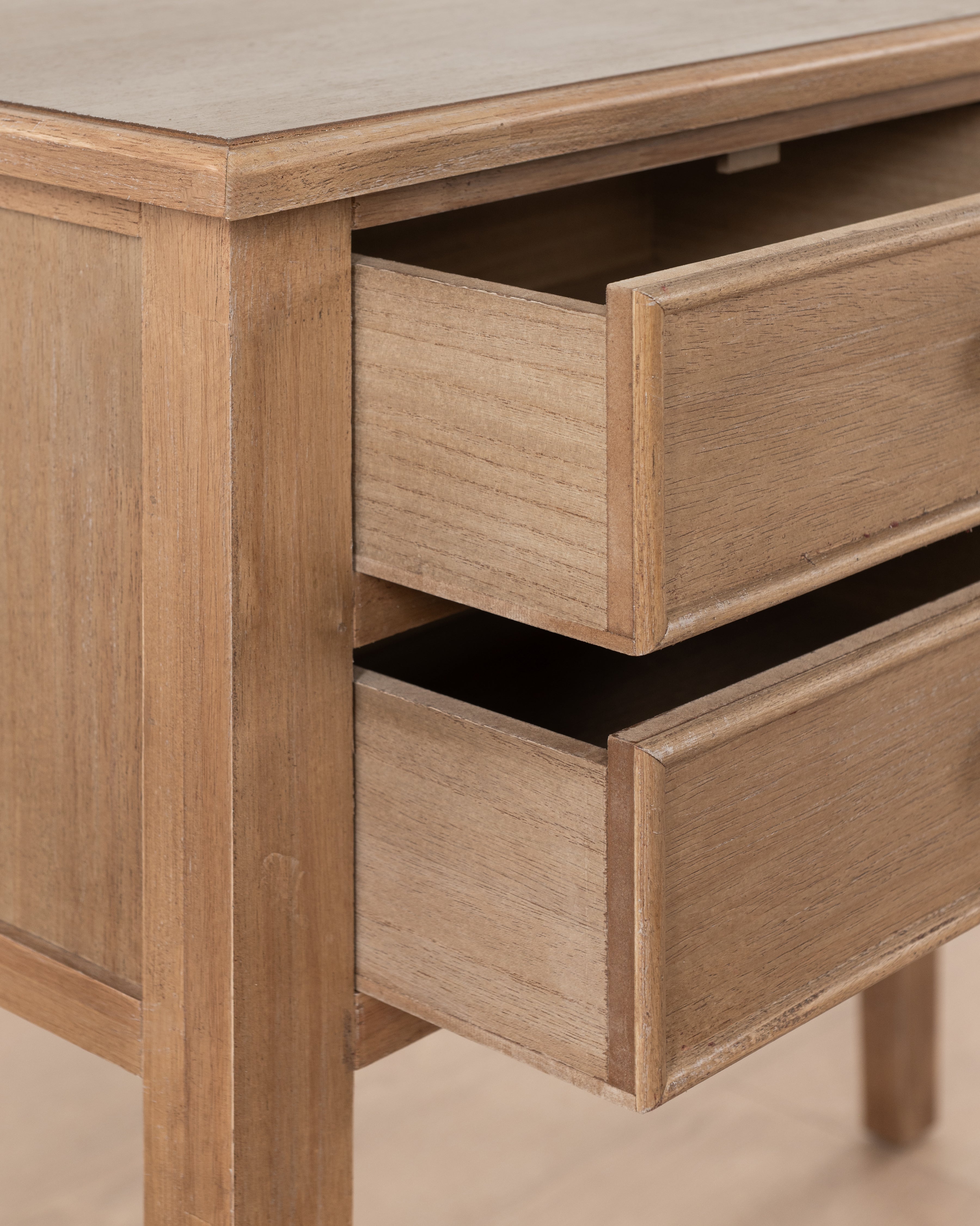 ena Karusa Bedside Table | 4 Drawer