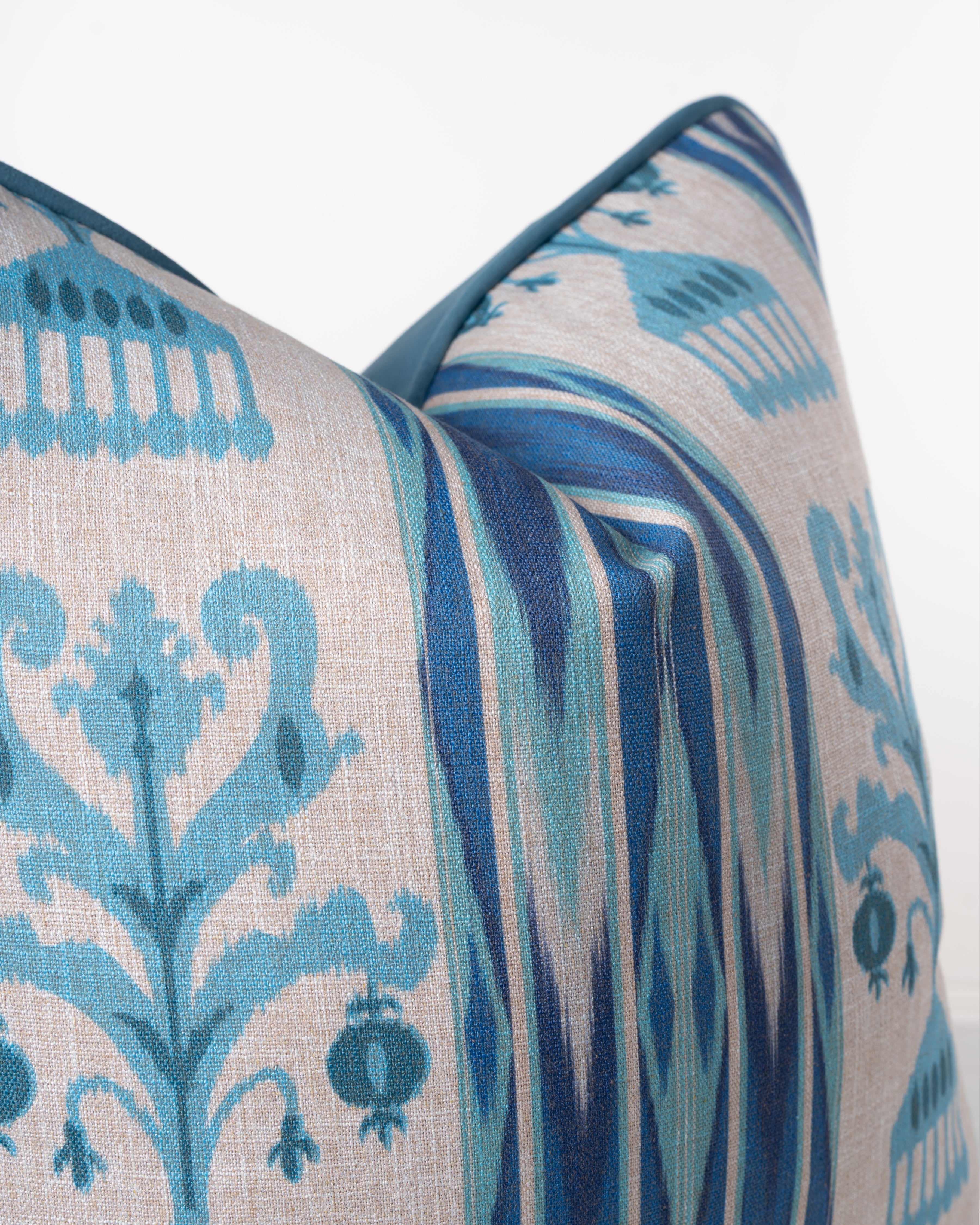 Iznik Cushion