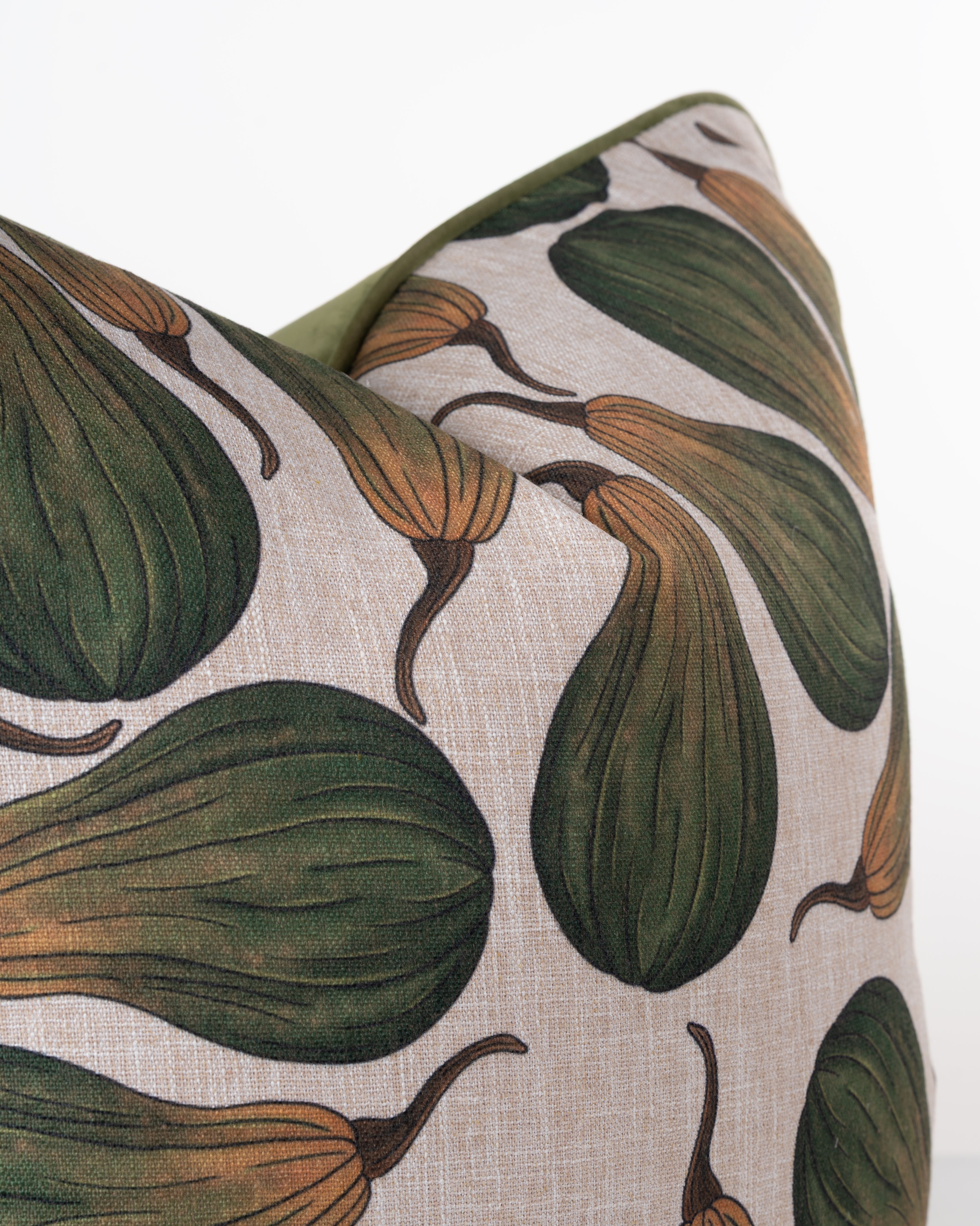 Queen Calabash Cushion