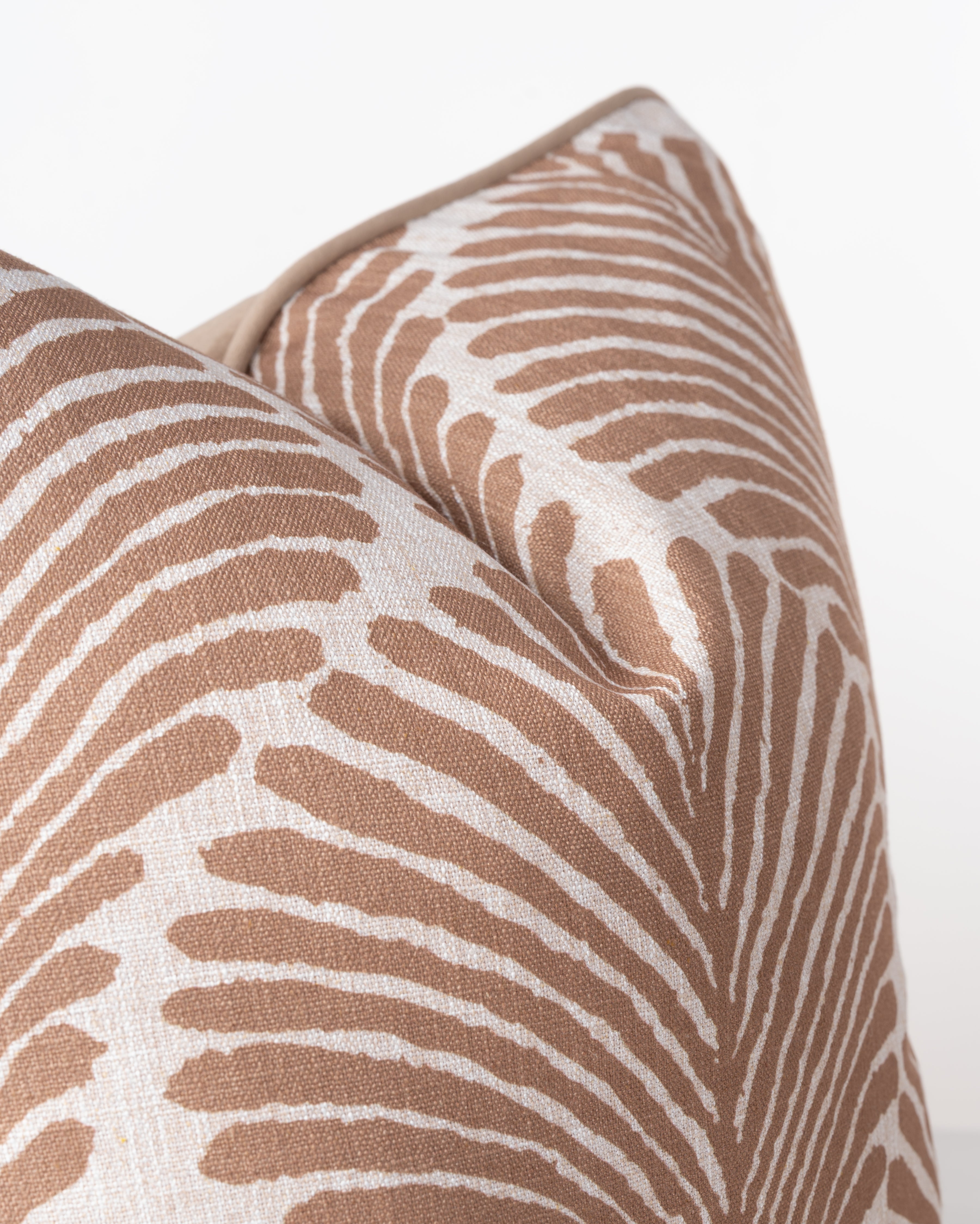 Sand Shell Cushion