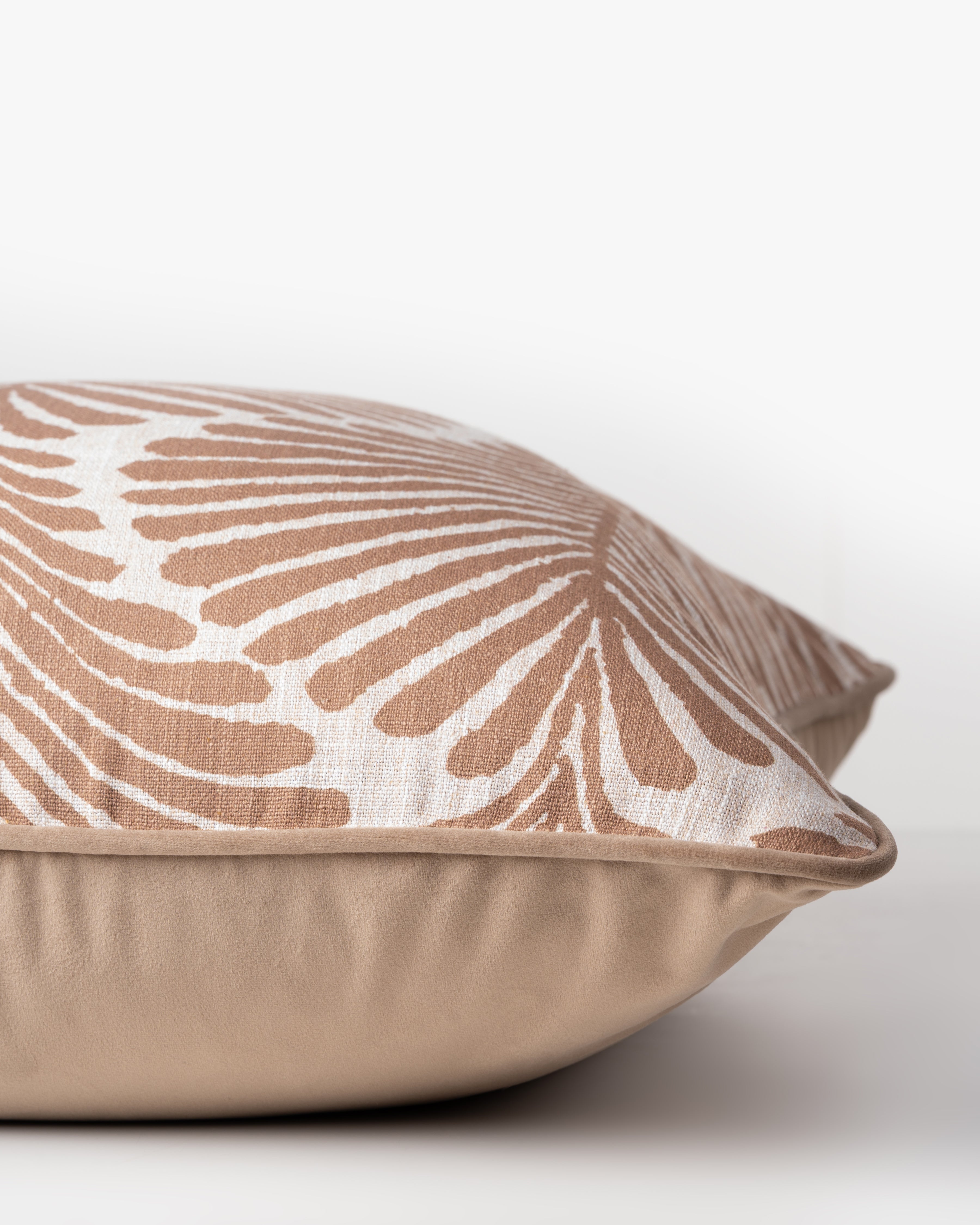Sand Shell Cushion