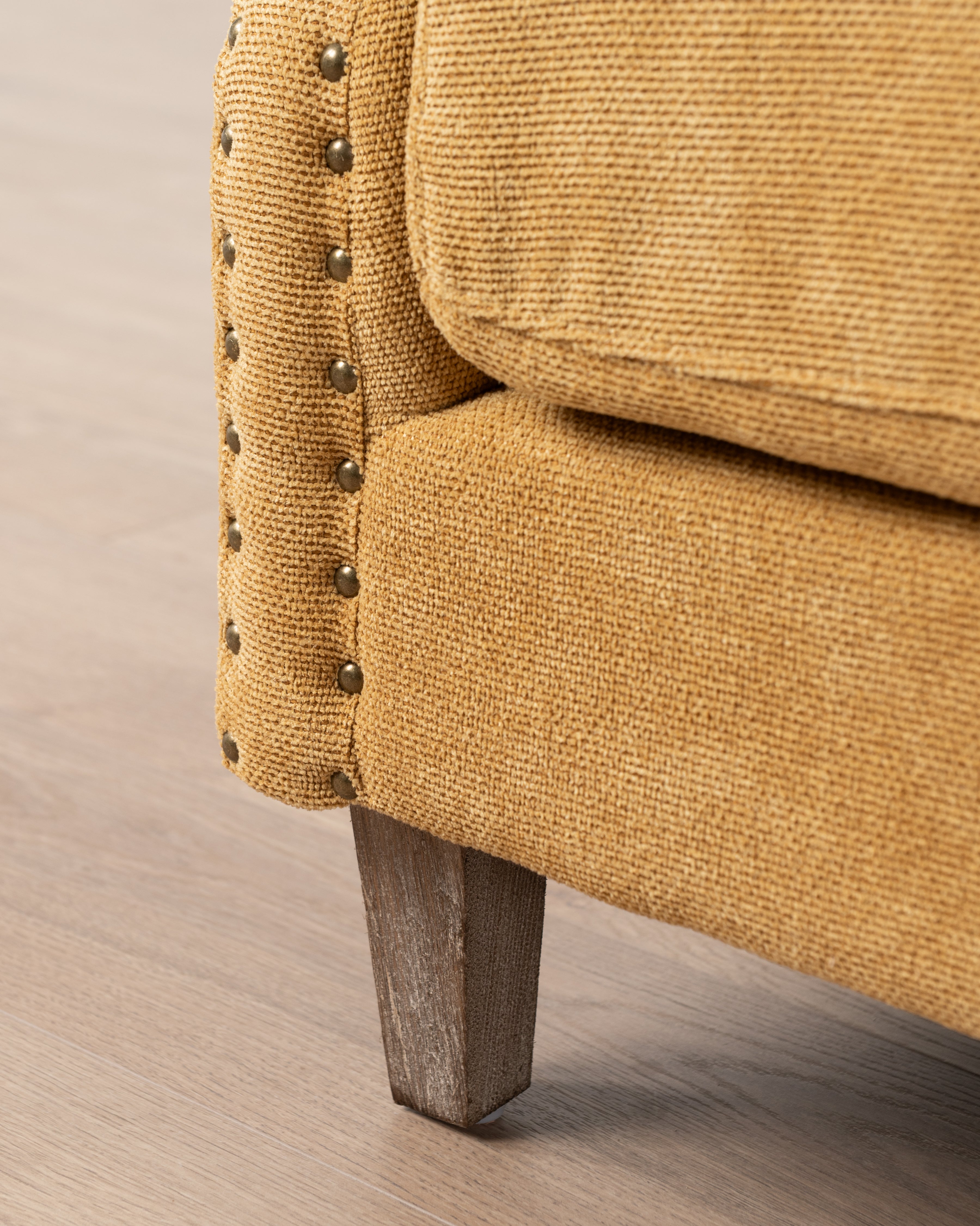 Lille Loveseat | Gold