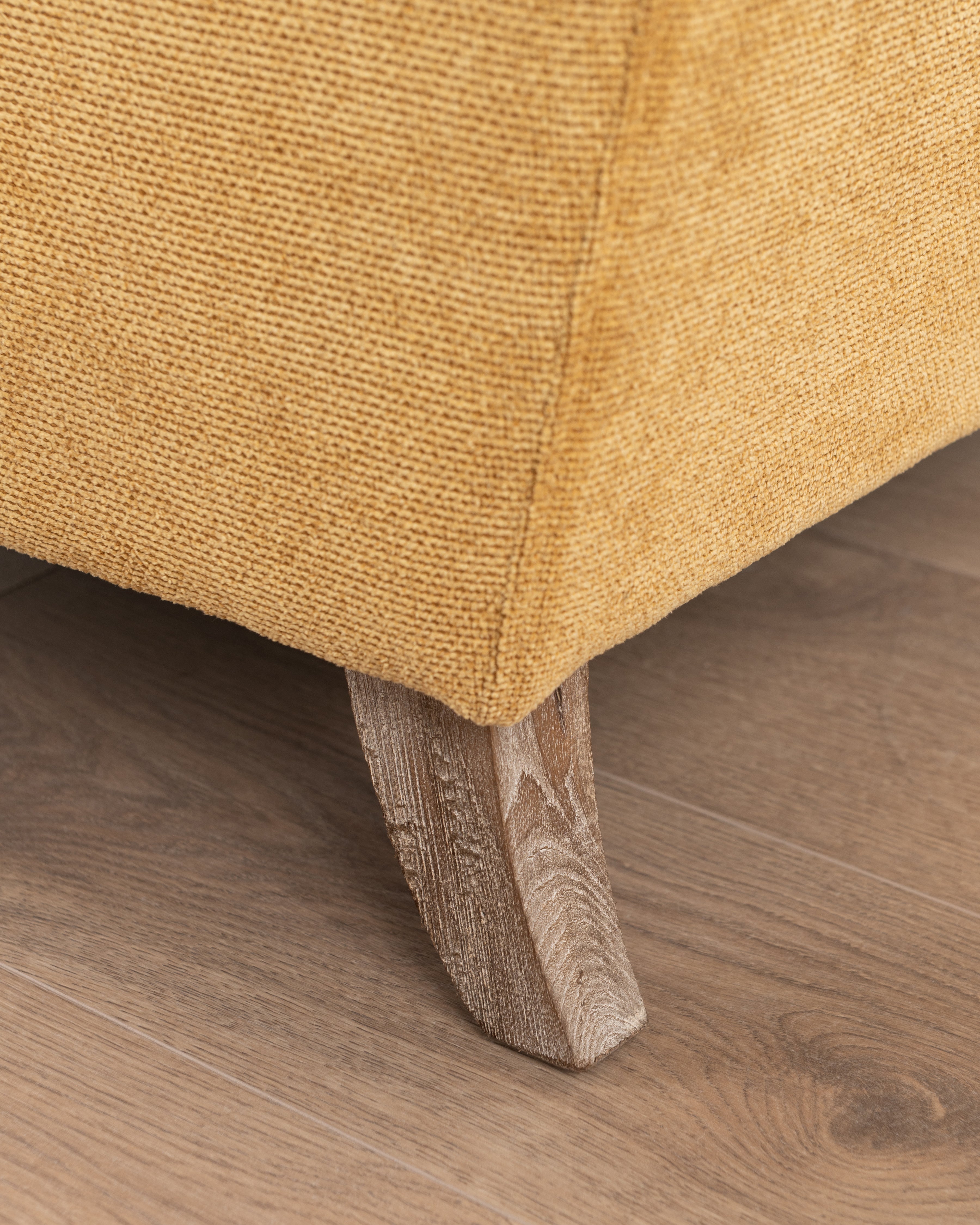 Lille Loveseat | Gold