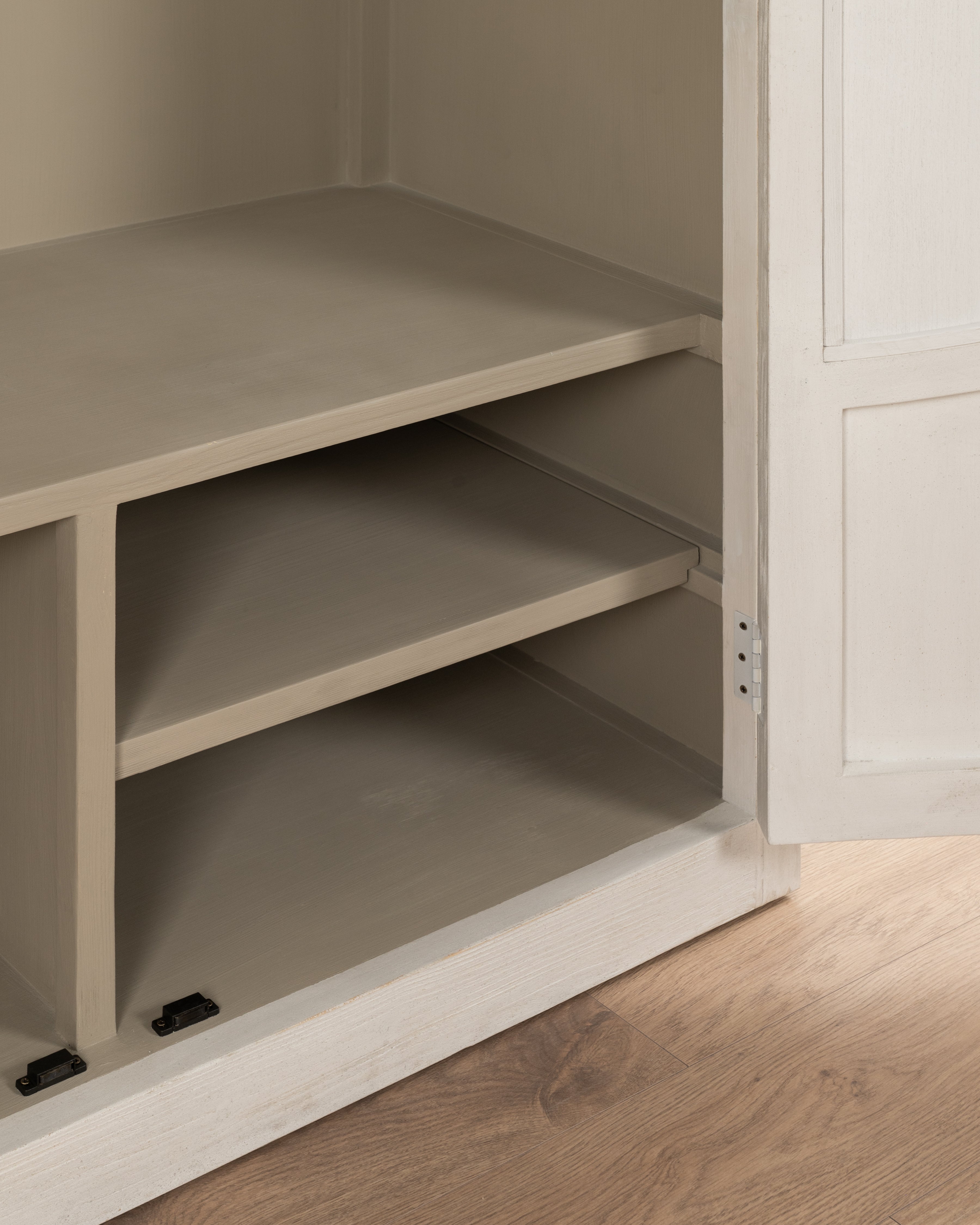 Avallon Armoire