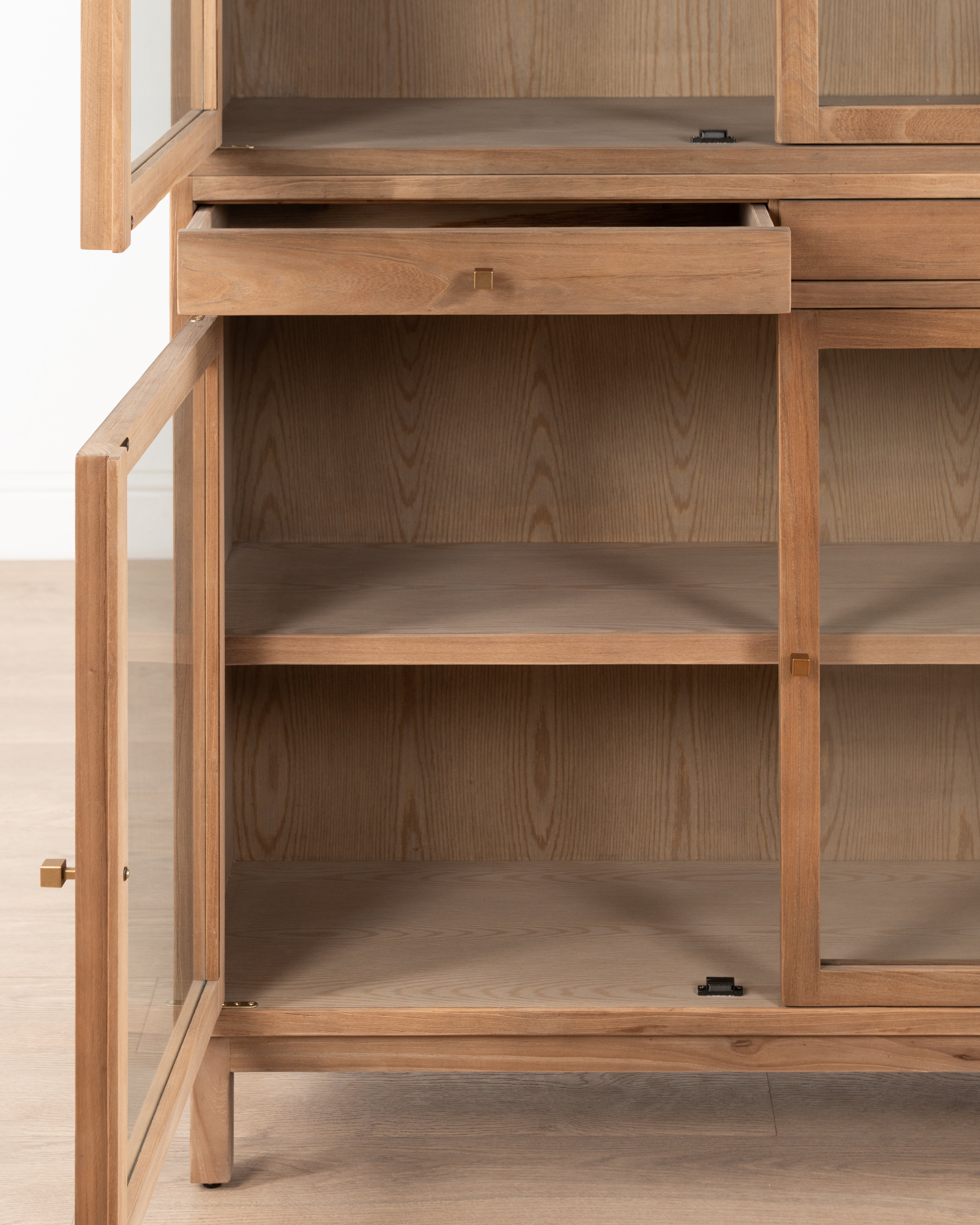 Savona Display cabinet