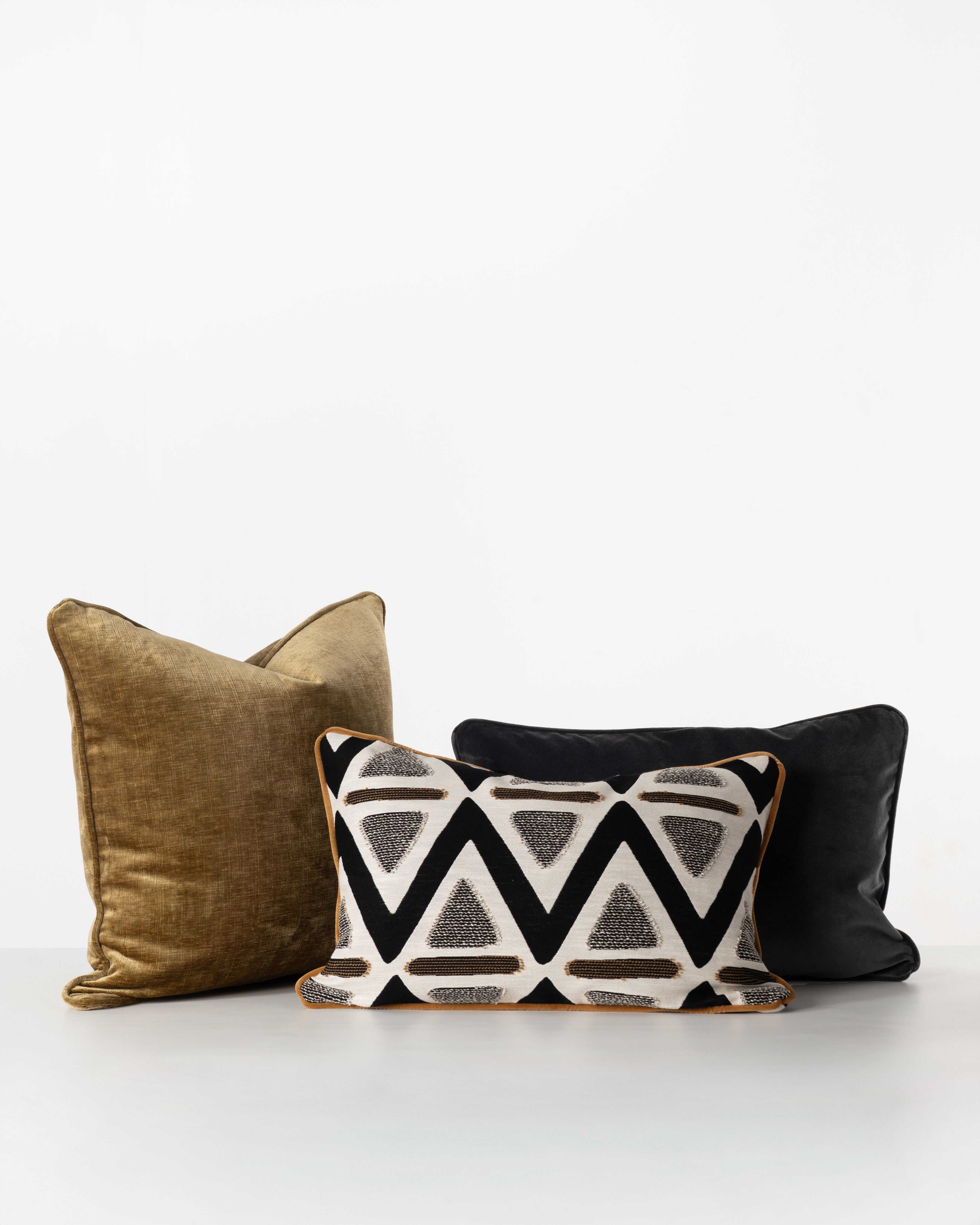 CUSHION BC PYRAMID MONO 40X60