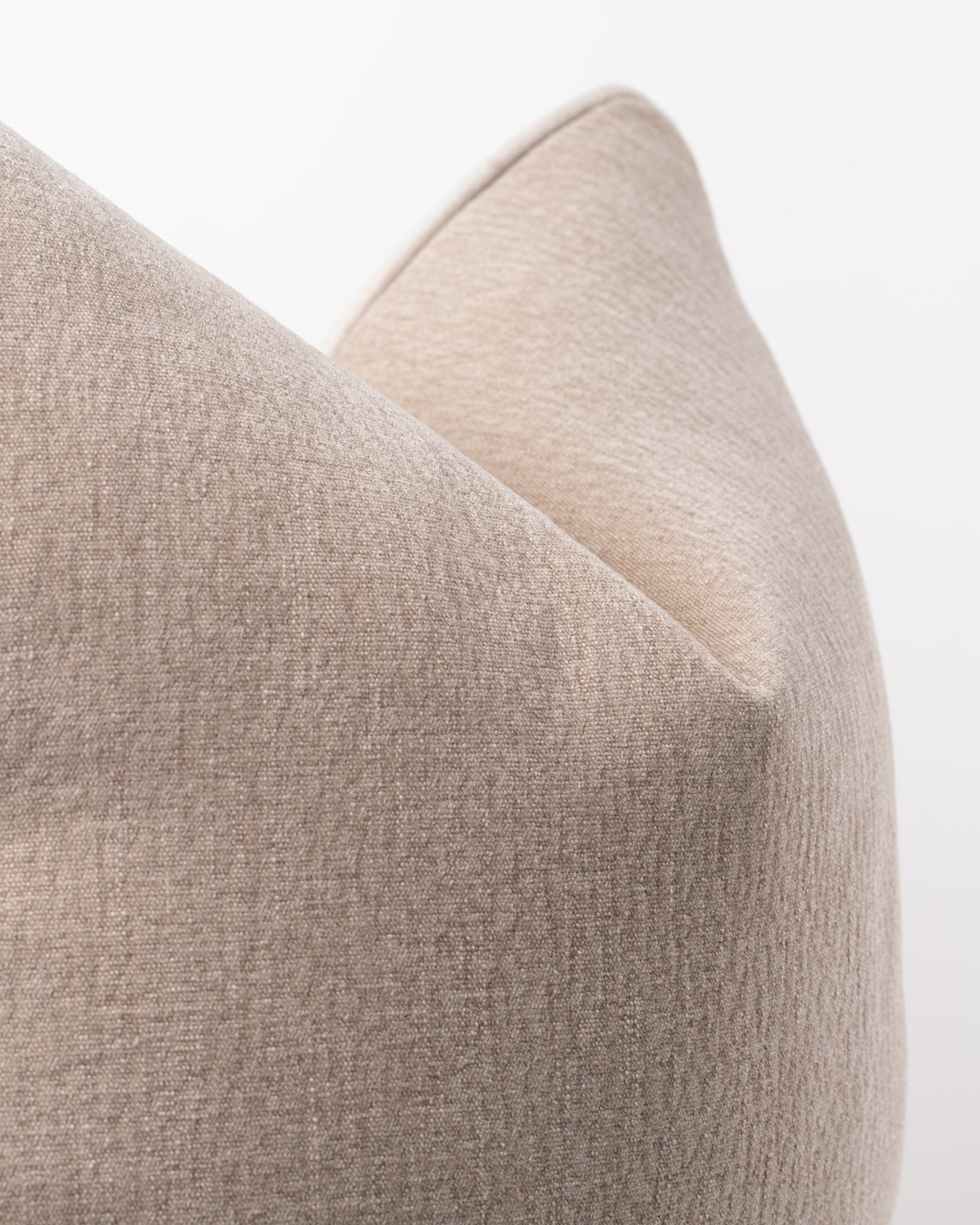 Slouch Oatmilk Cushion