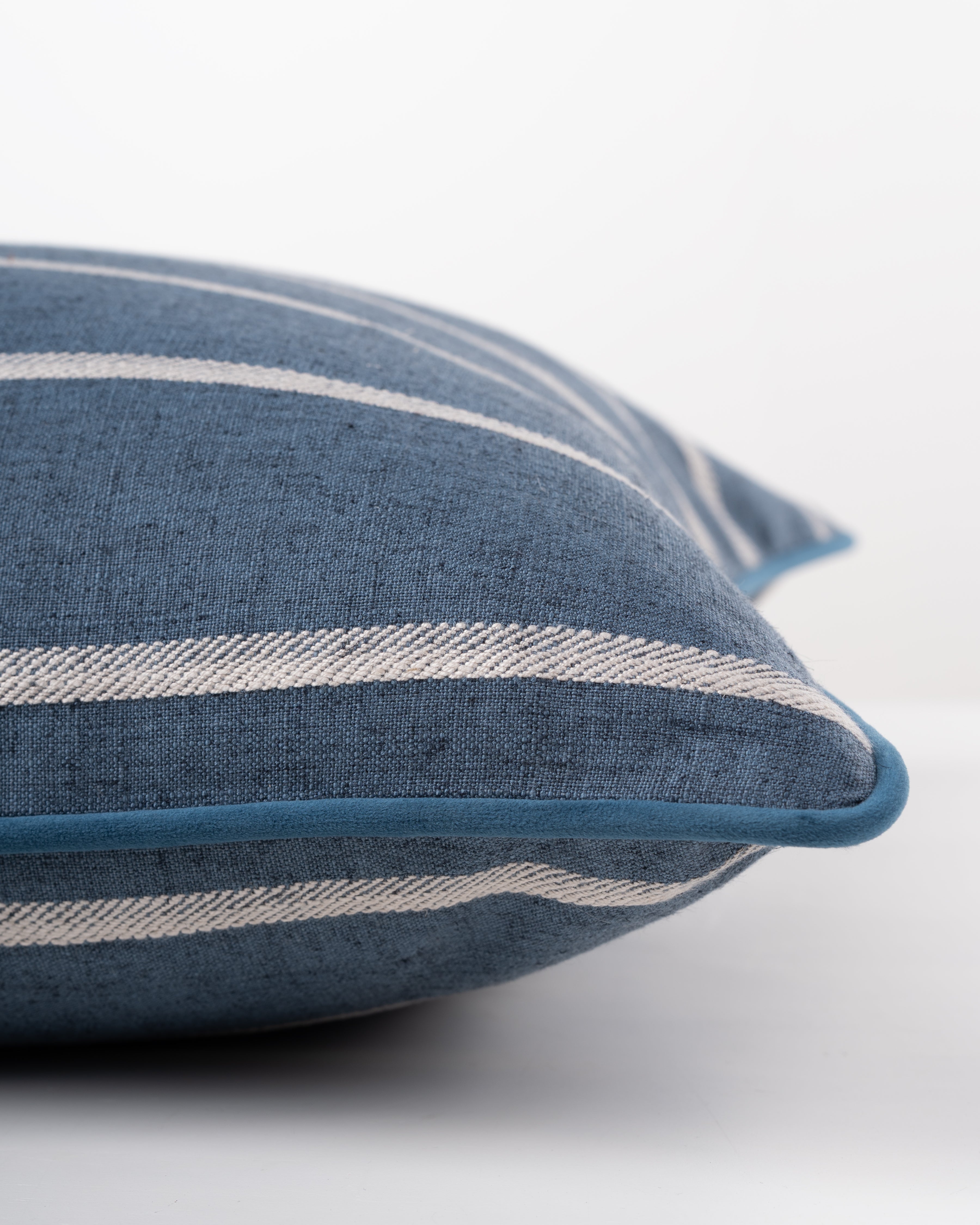 Zandra La Medium Cushion