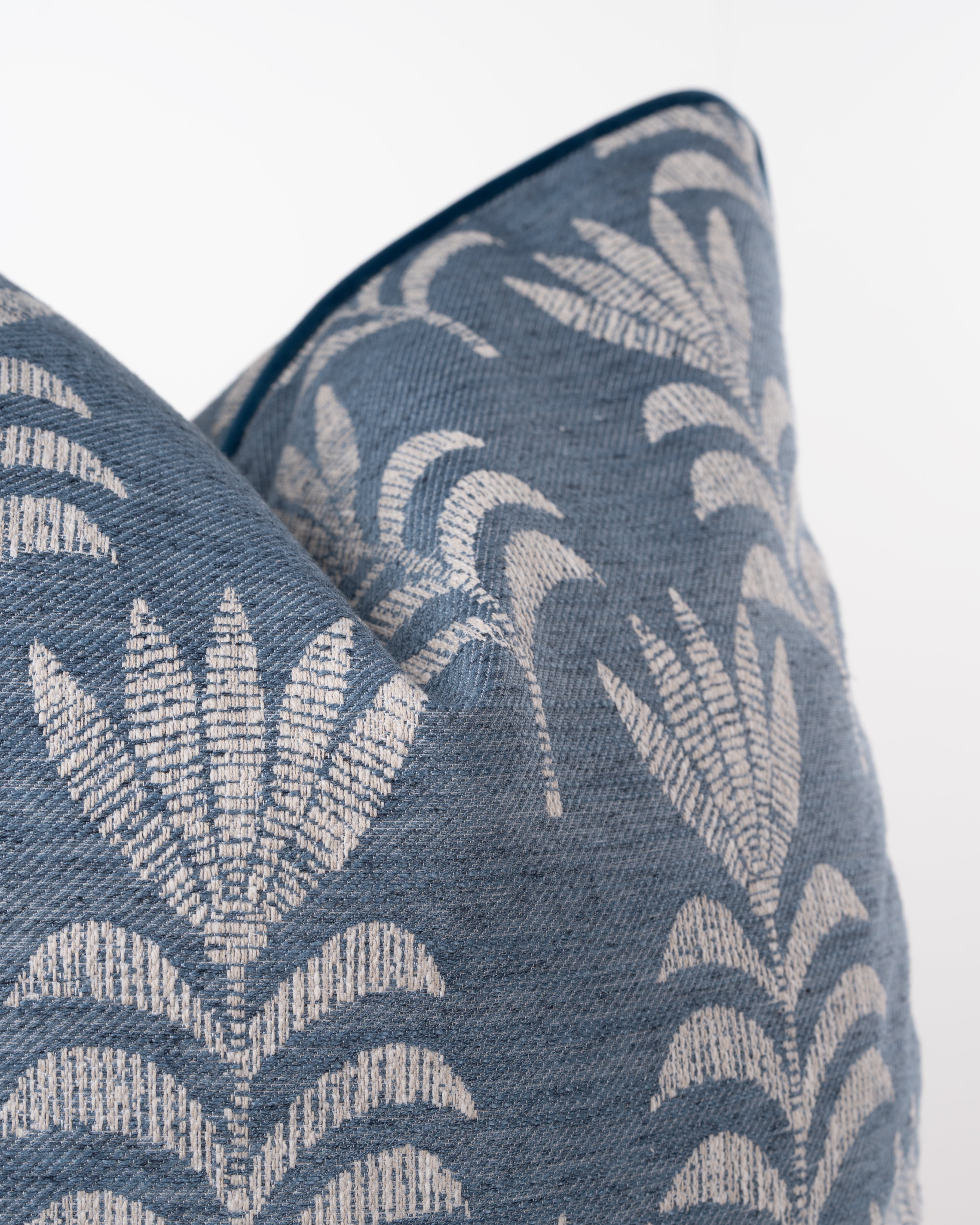 Wilderness La Med Cushion