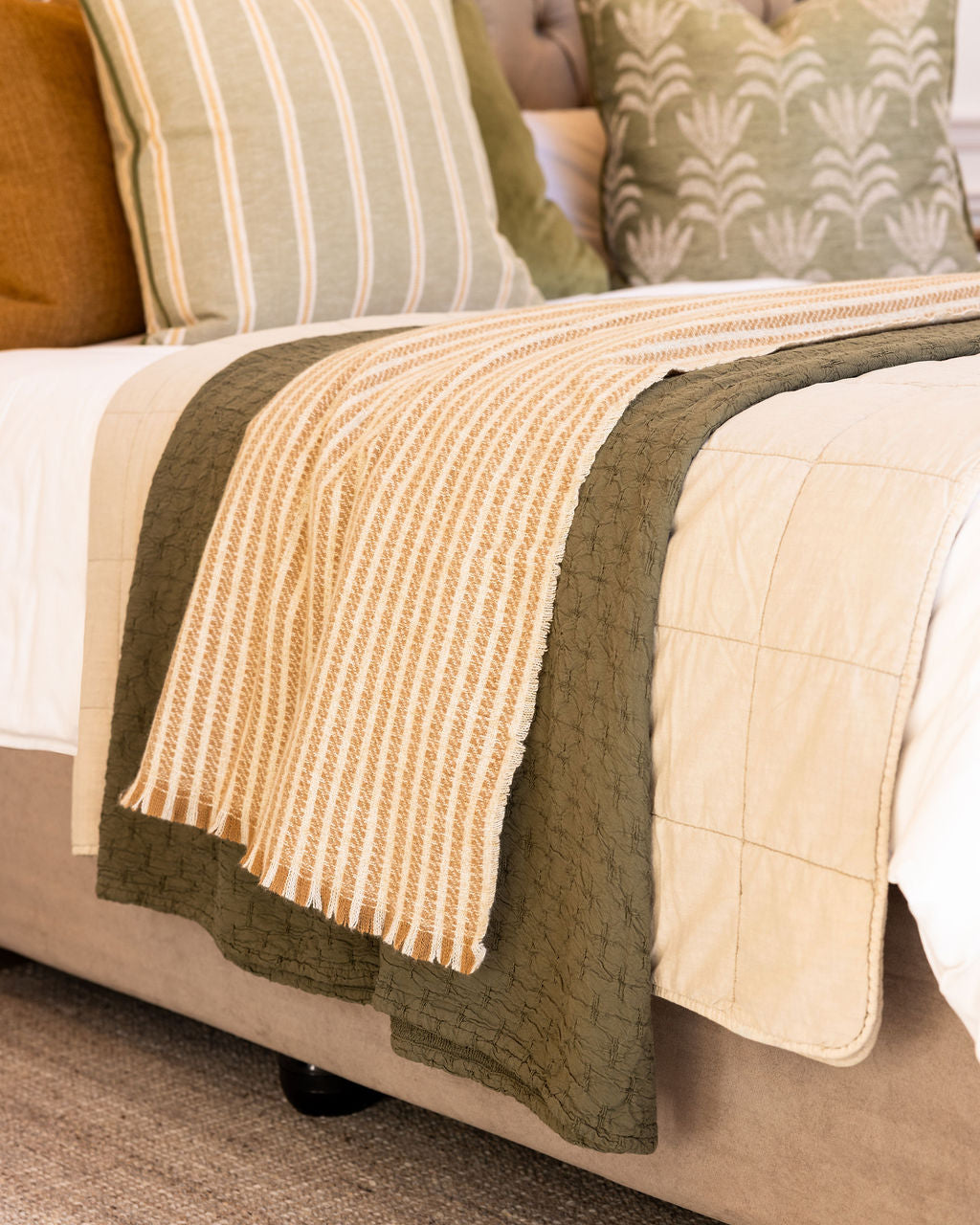 Grid Stitch Bamboo Quilt | Oyster