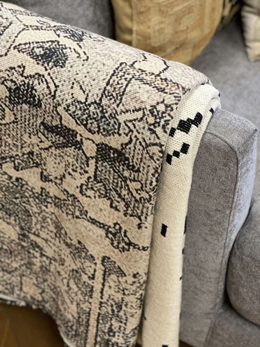 Naksha Rug | Tufted Antique Gold Dhurrie