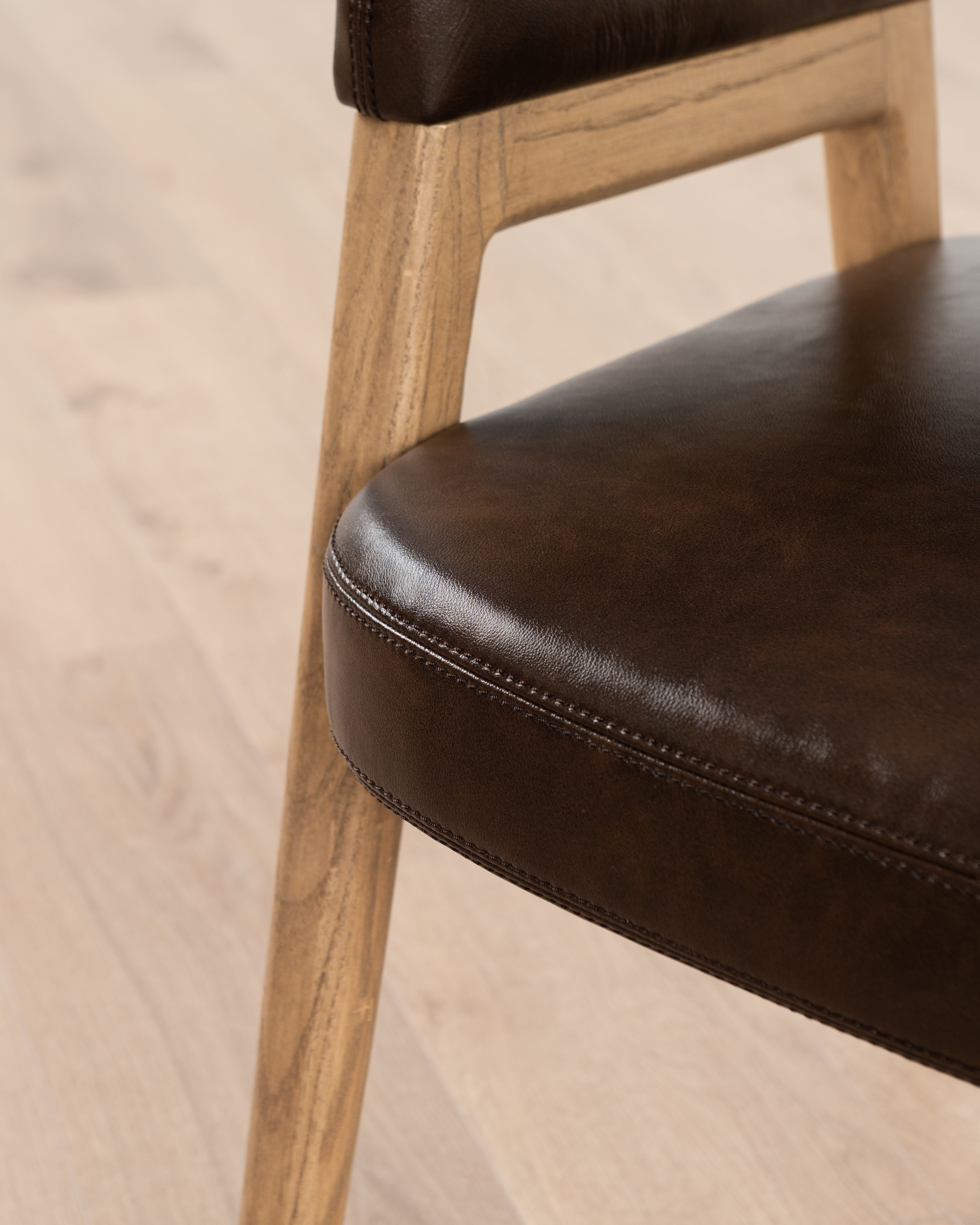 Mali carver chair