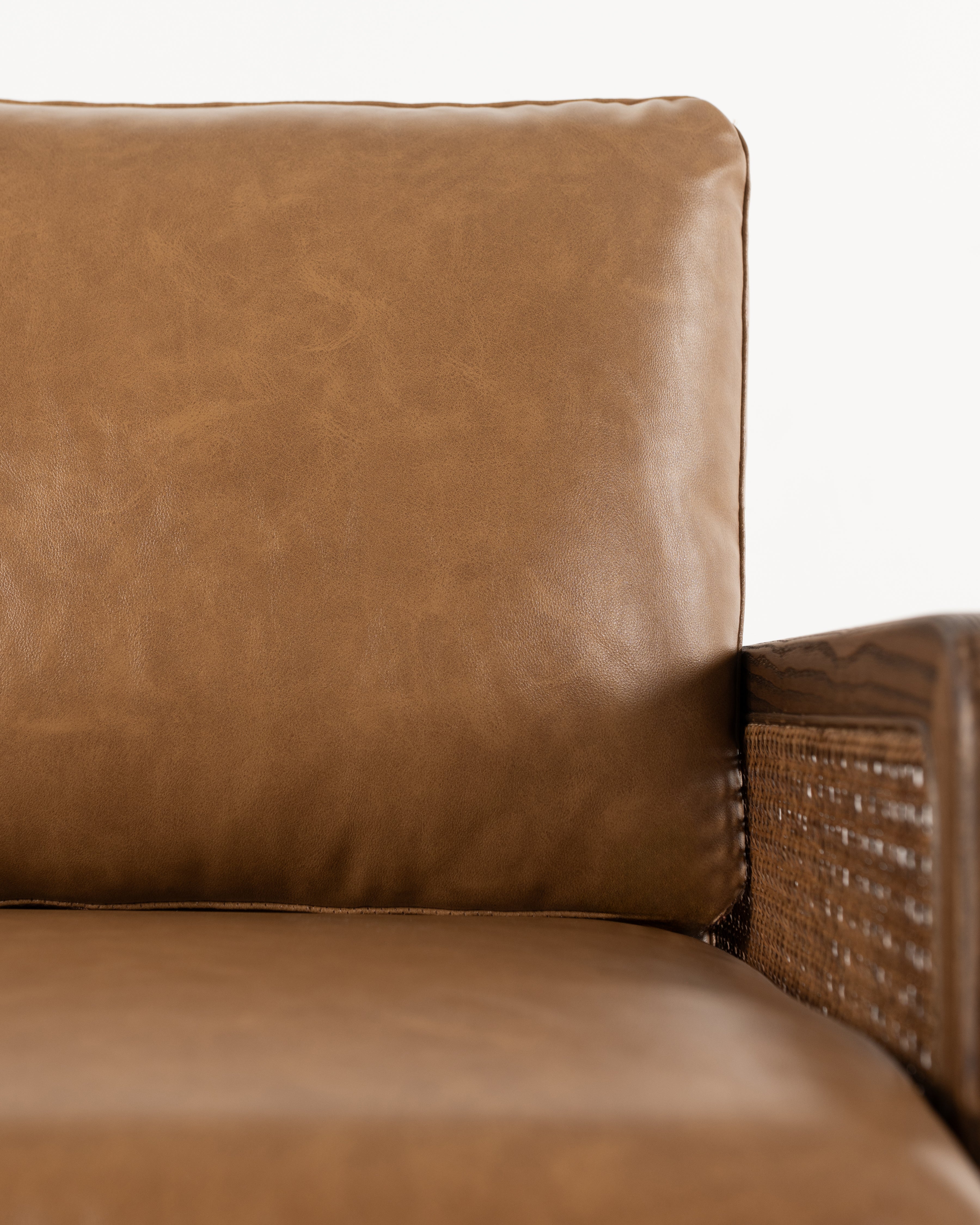 Izara armchair | Leather
