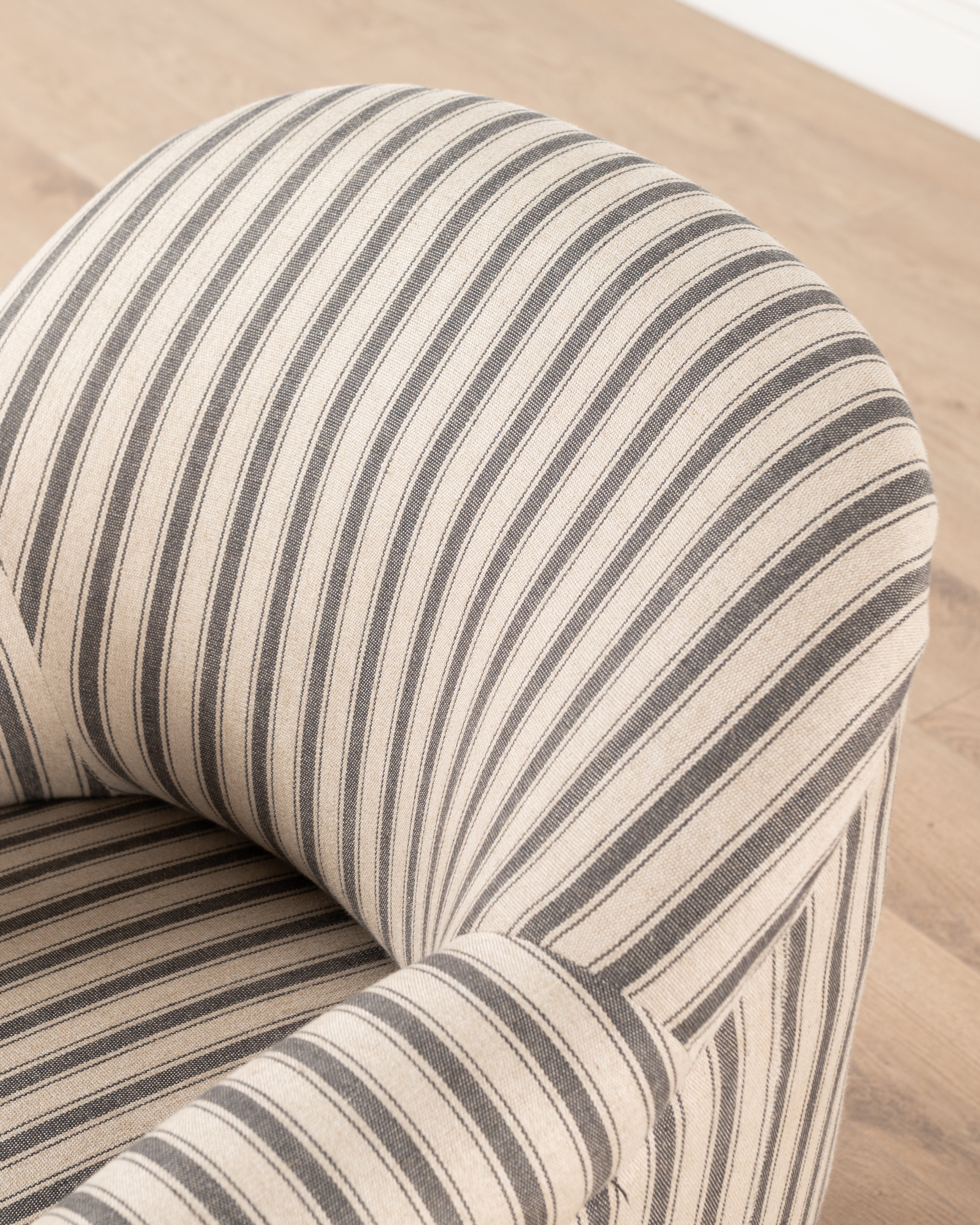 Henly Accent Chair
