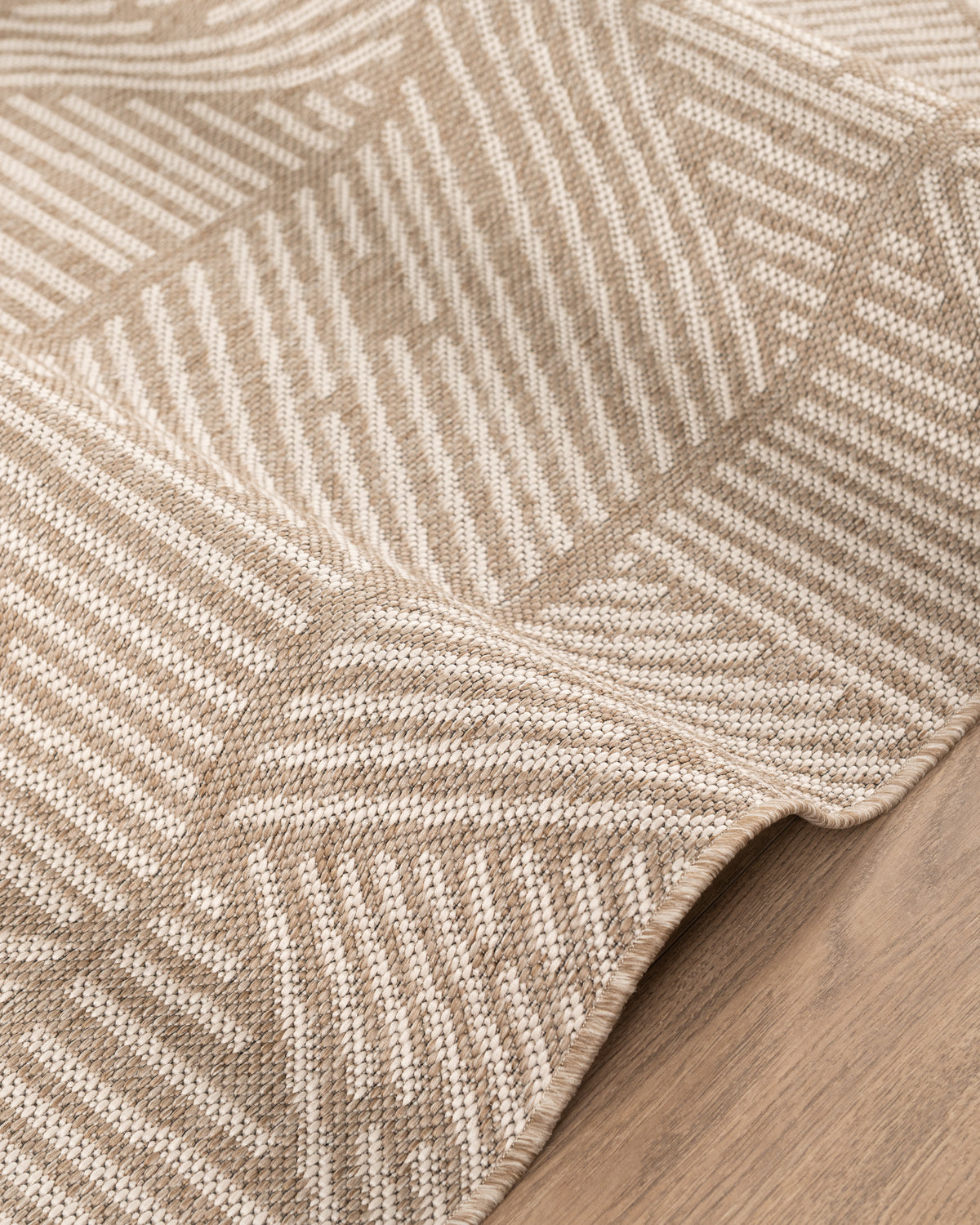 Etch Rug | Sand | 4.2 x 3.2