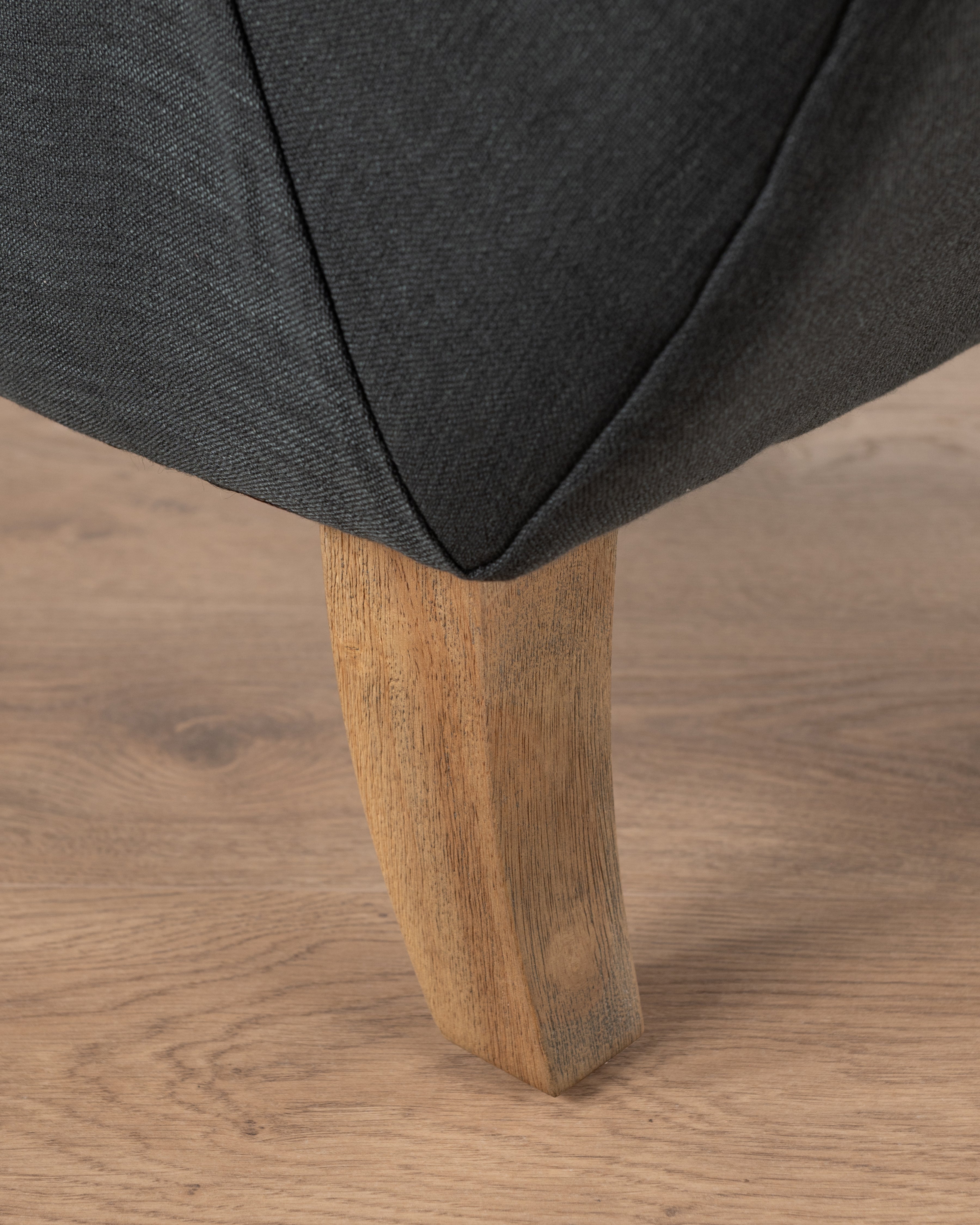 Florence Lounger | Charcoal
