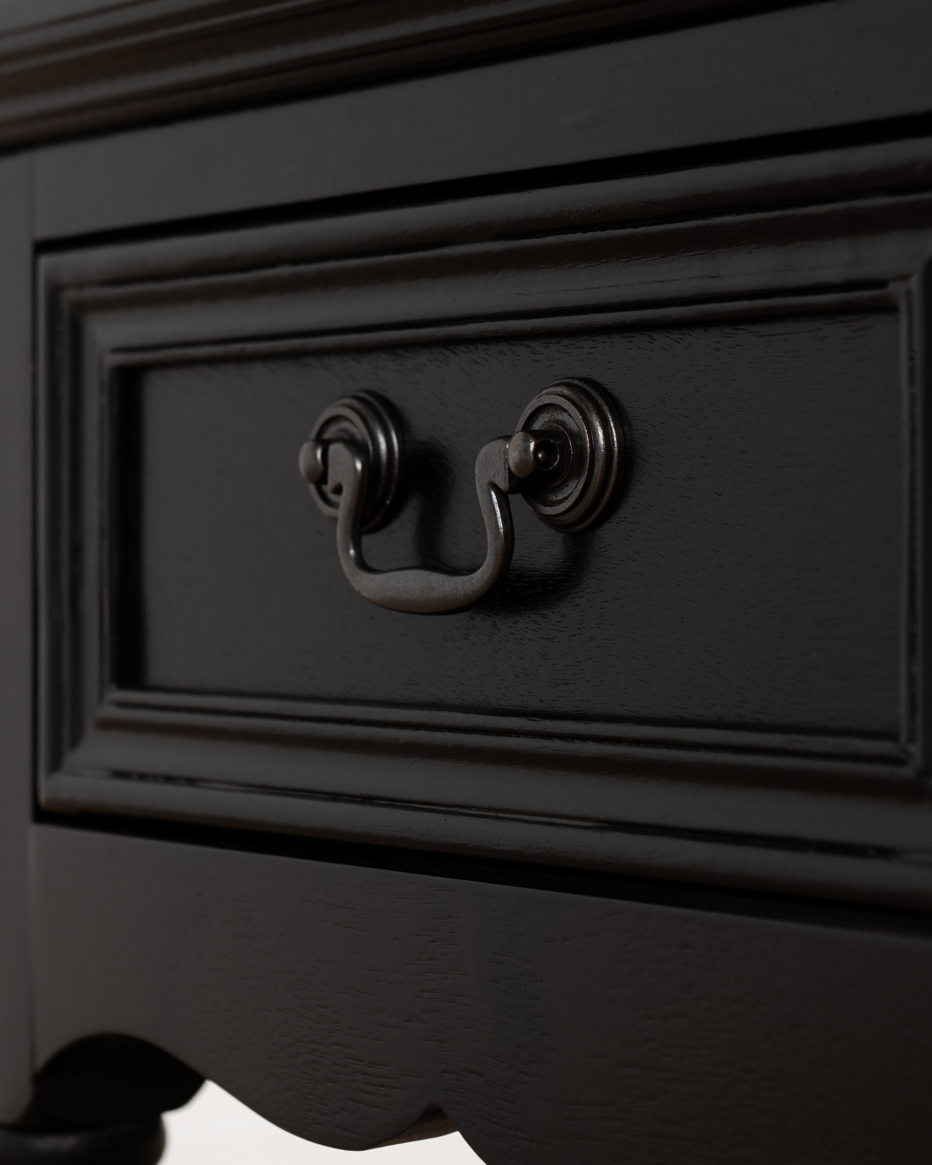 Maisonette Sabine Bedside Table | Black