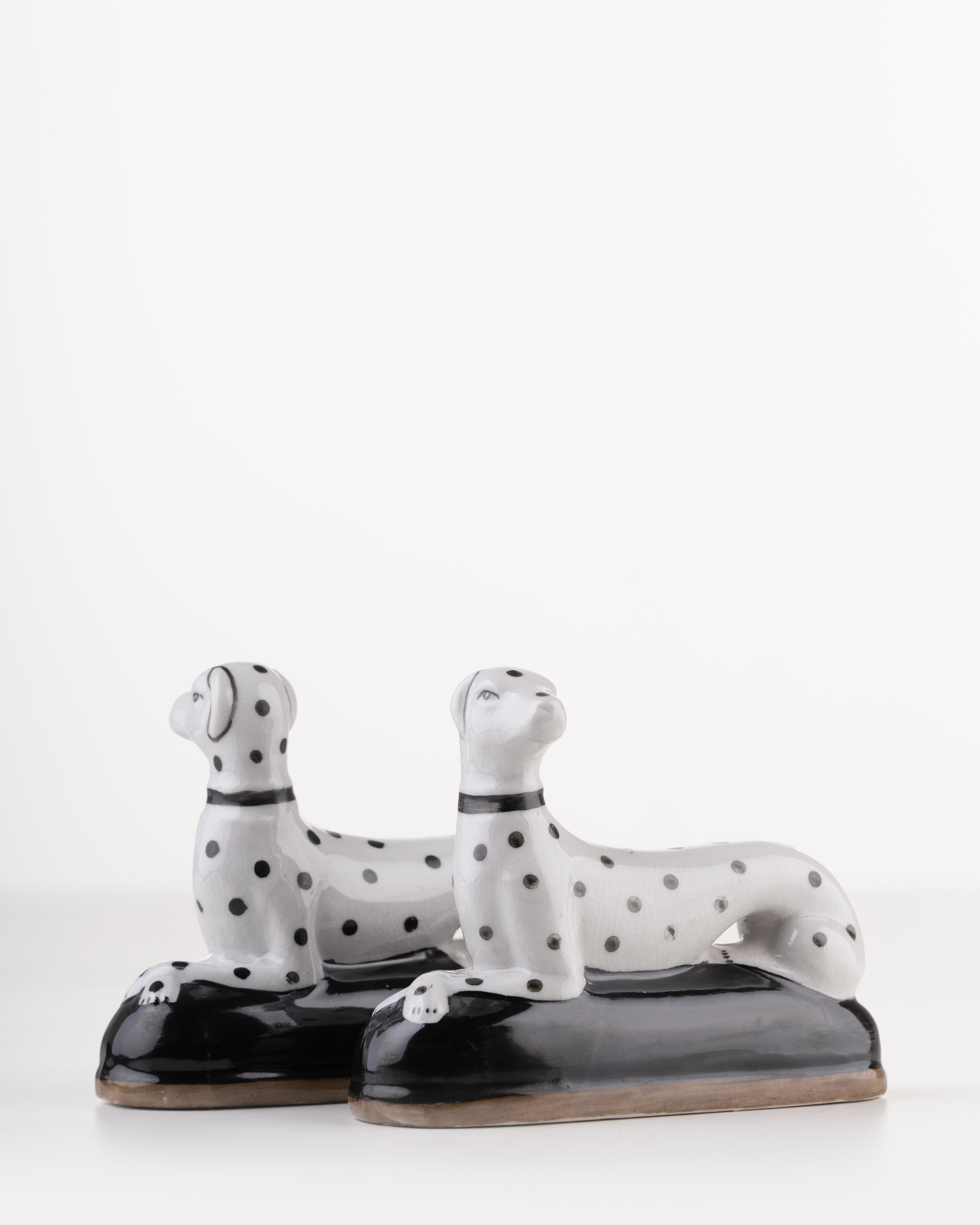 Archie & Edith Dog Statues