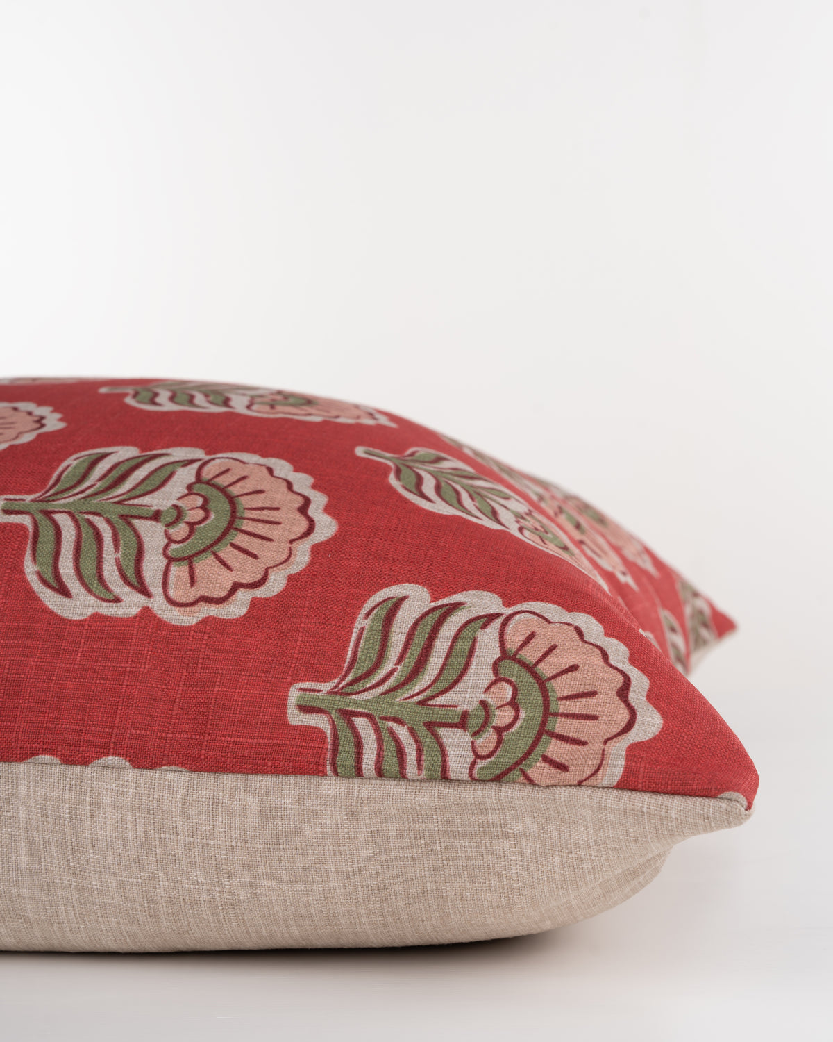 Jemme Cushion