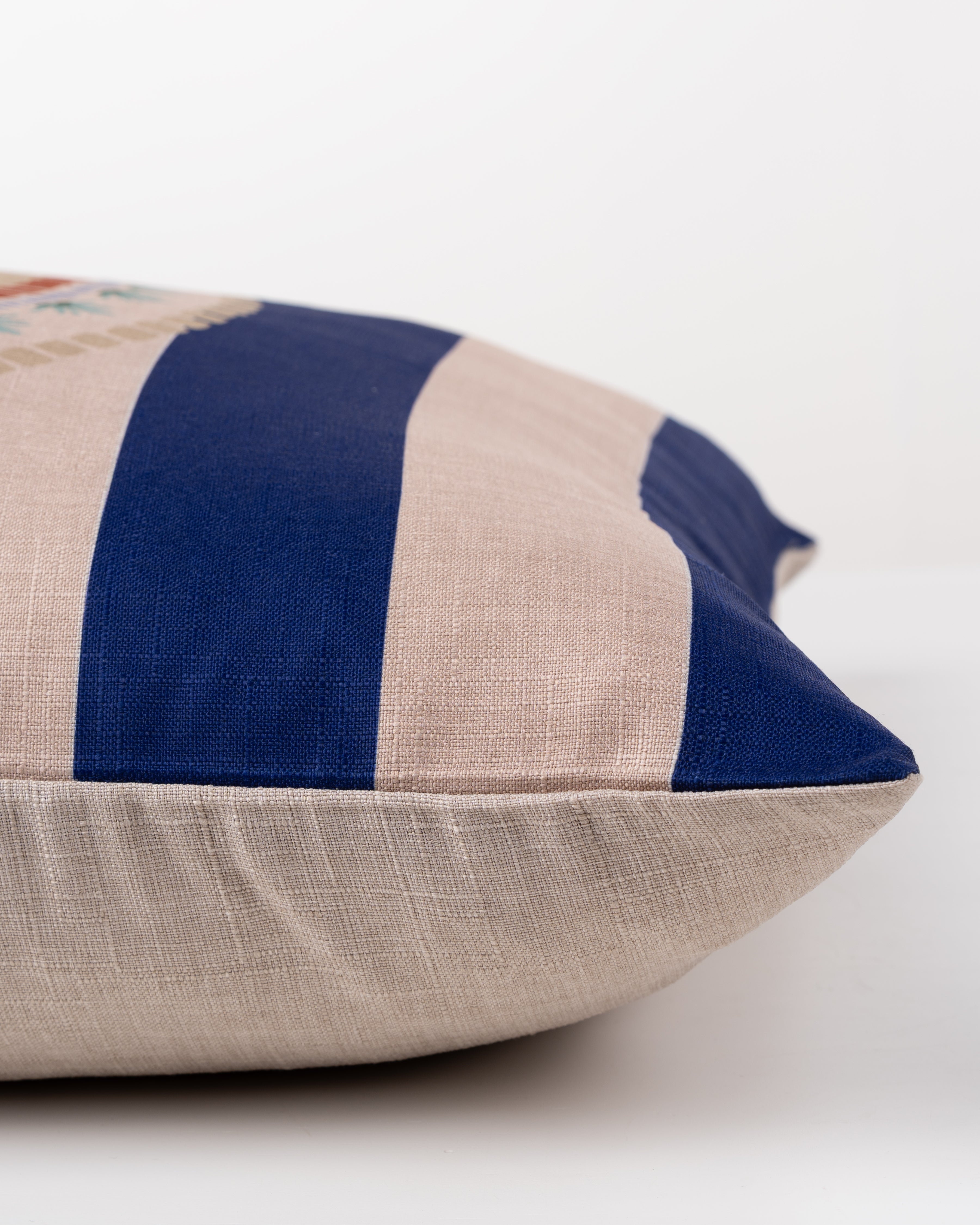 Bay Palm Cushion