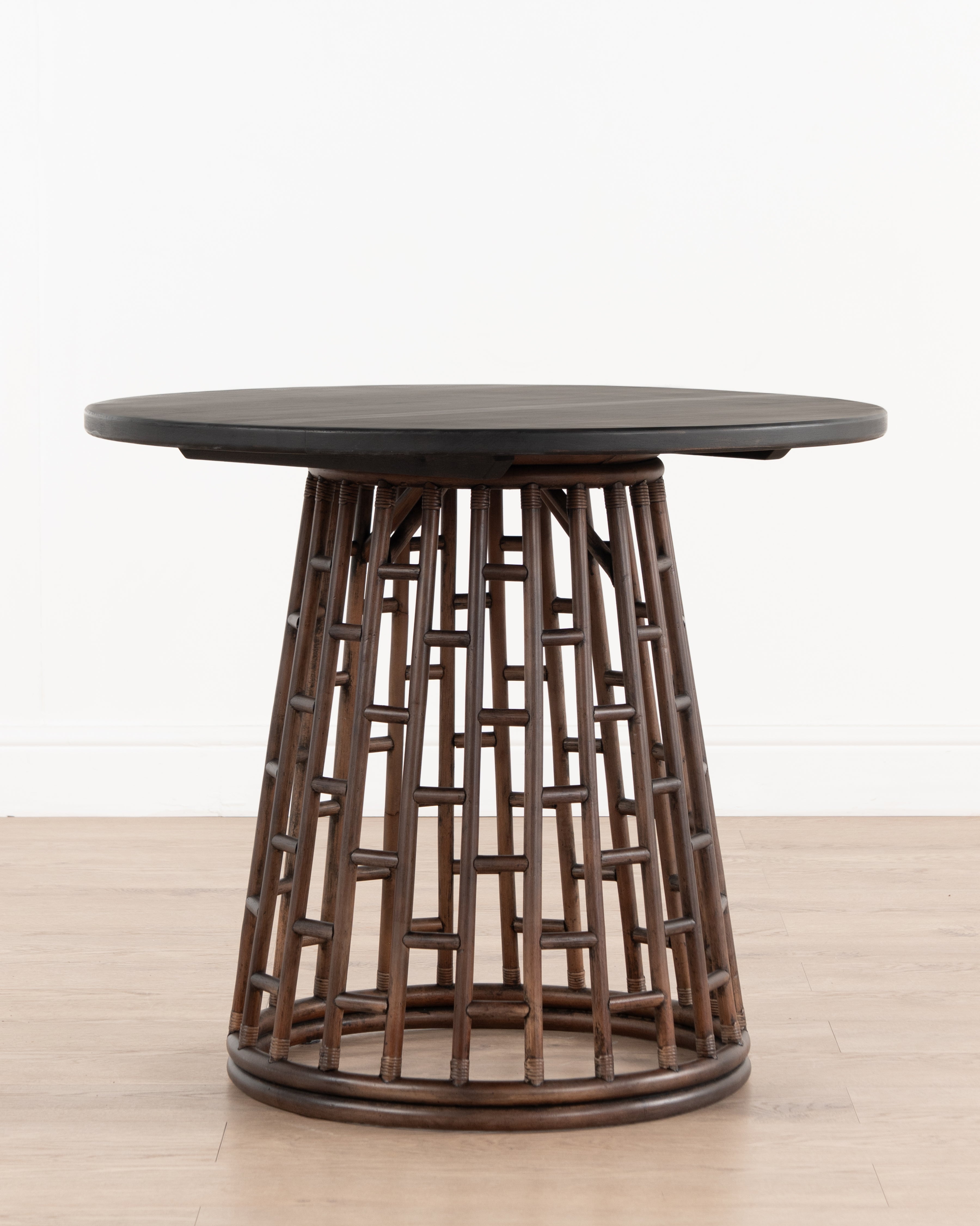 Nuwara Round Table