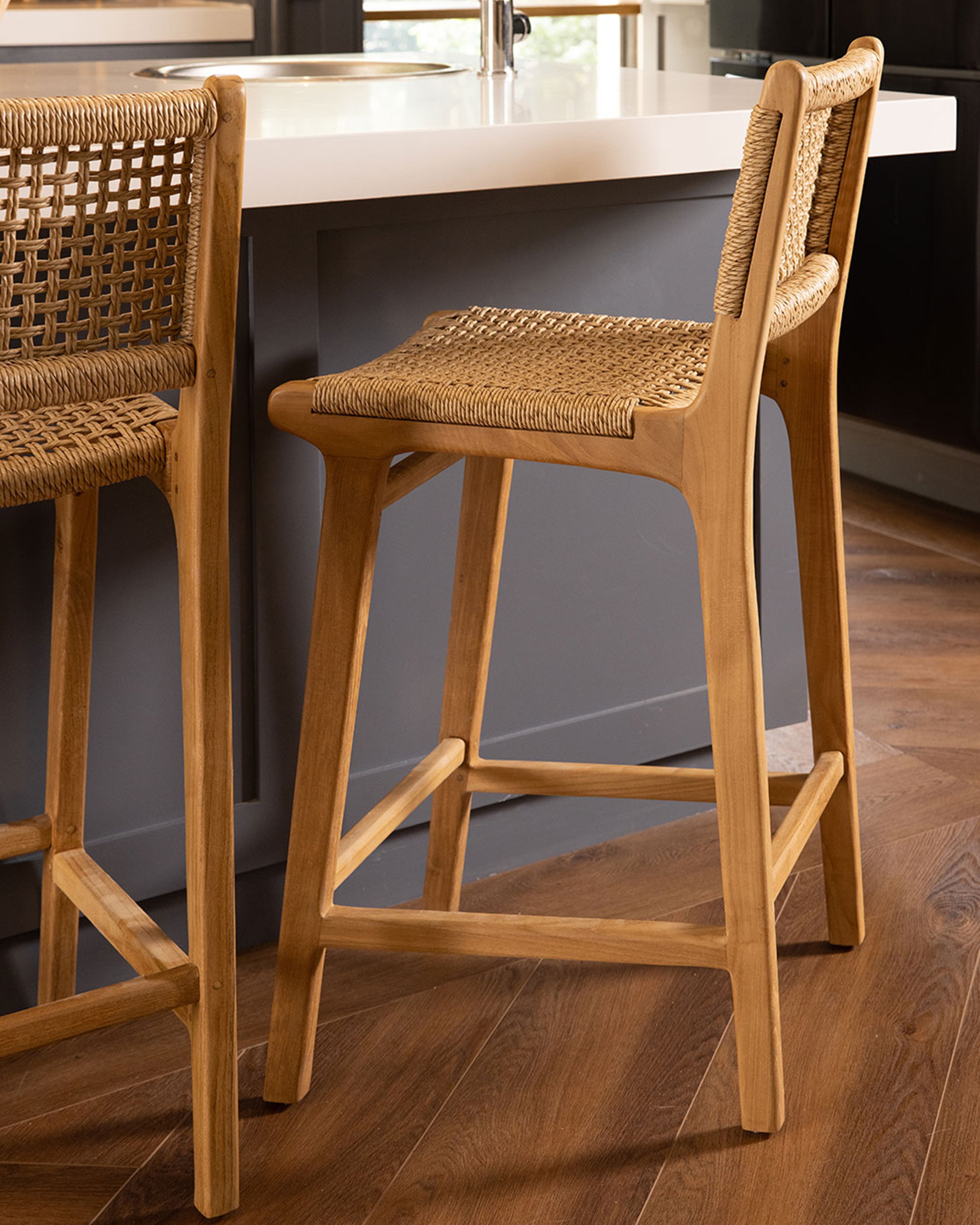 Resort Pemba Counter Chair