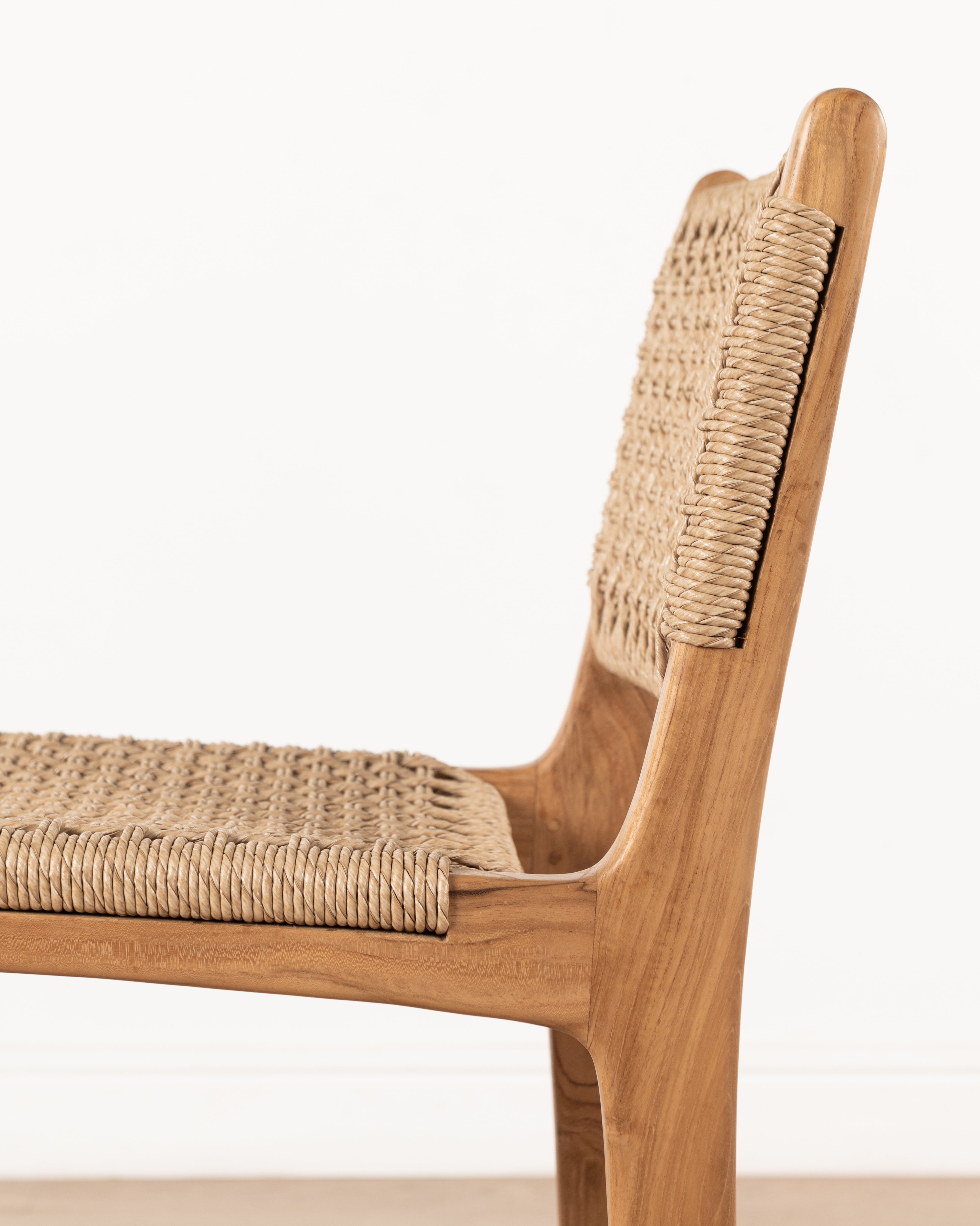 Resort Pemba Counter Chair