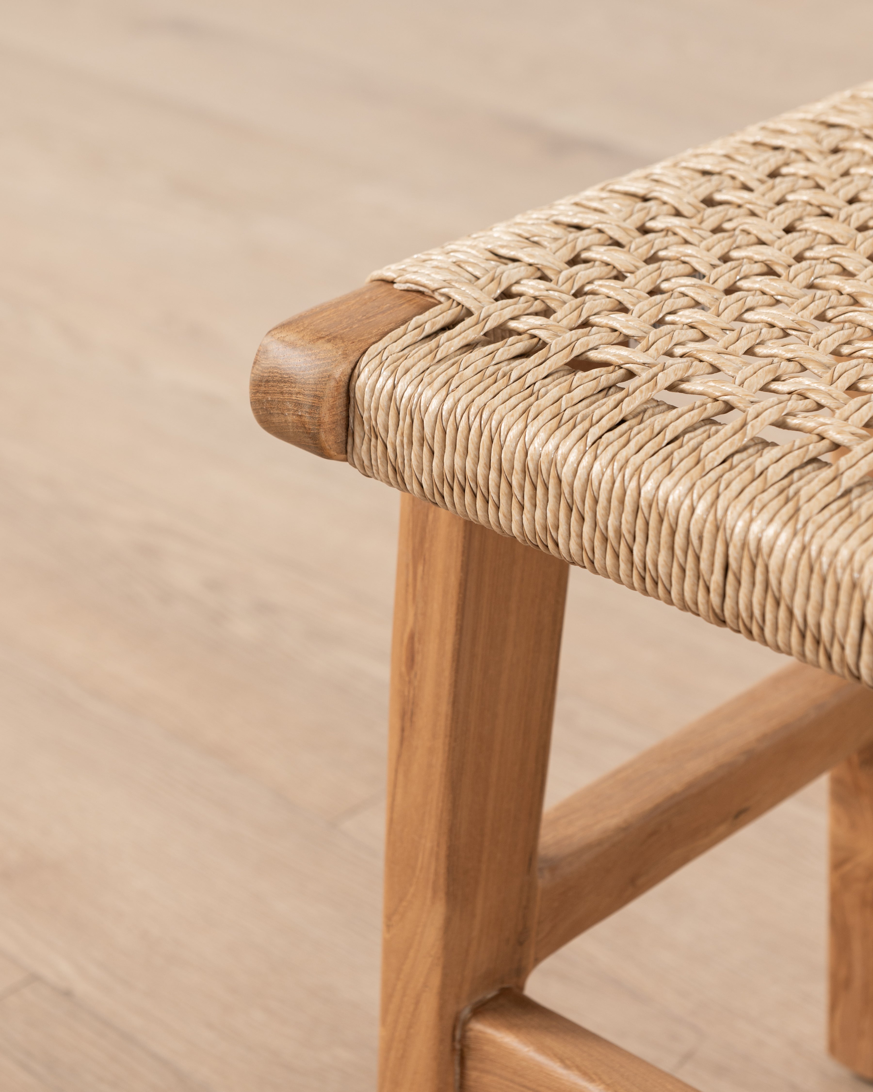 Resort Pemba Bench