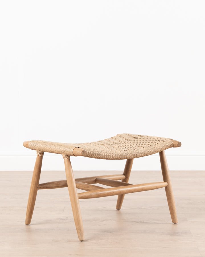 Resort Pemba bench