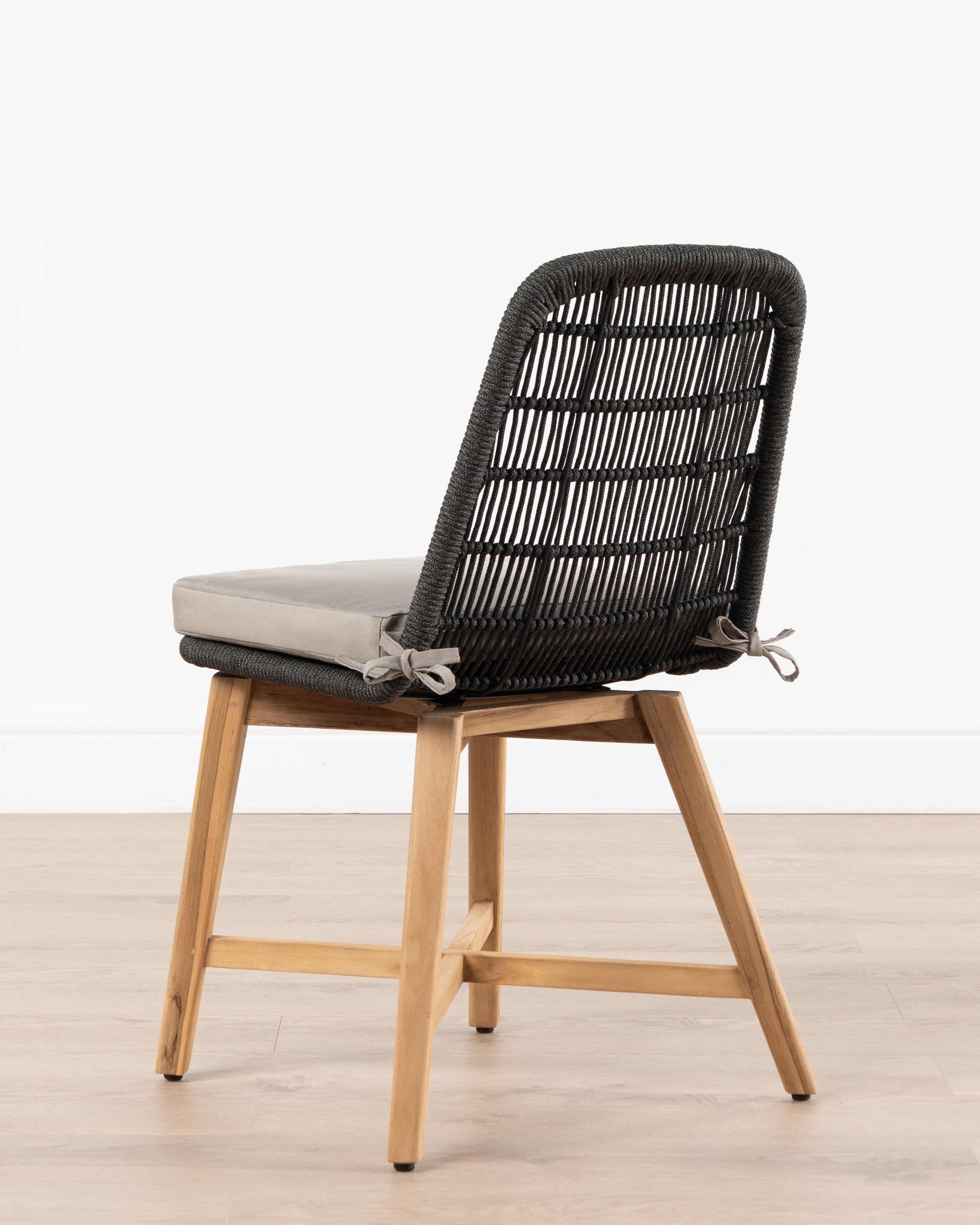 Resort Sandes Dining Chair | Black