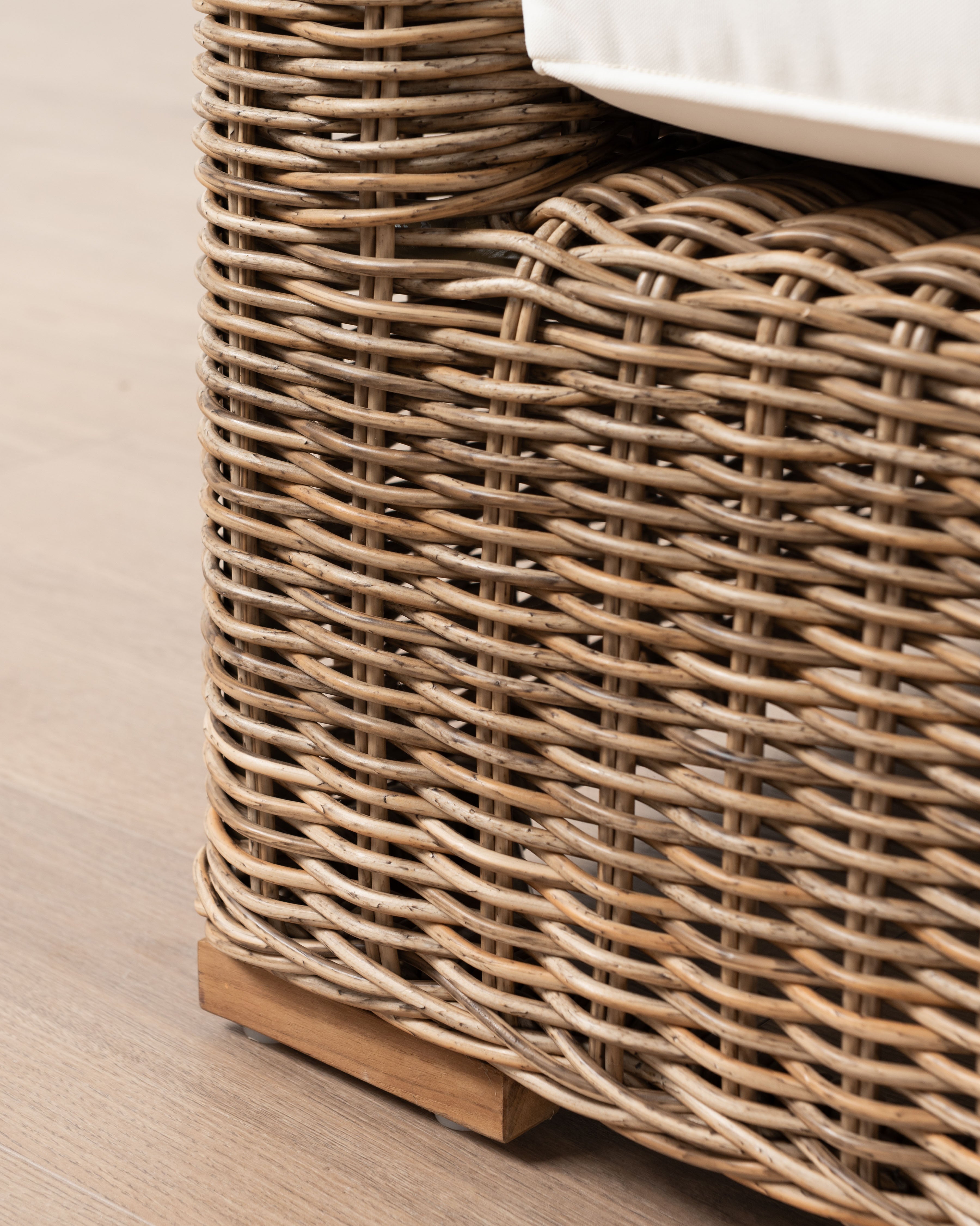 Vineyard Lounge chair