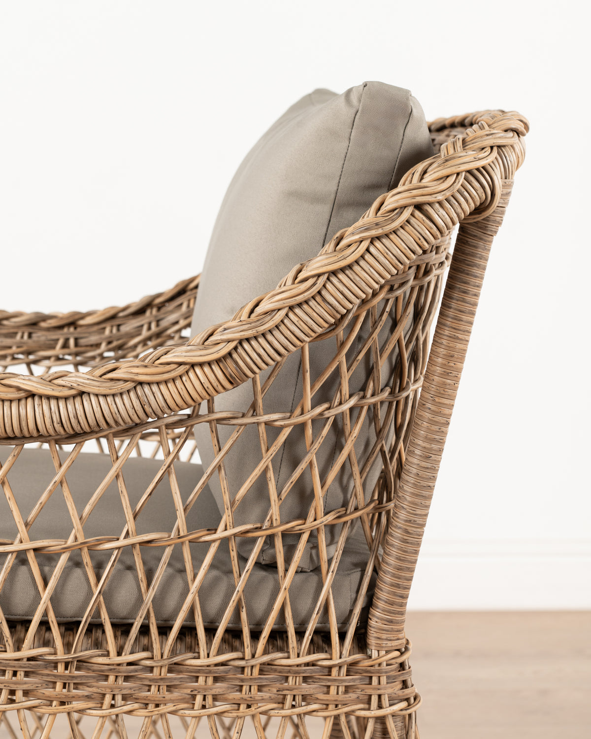 Courtyard Bar Chair