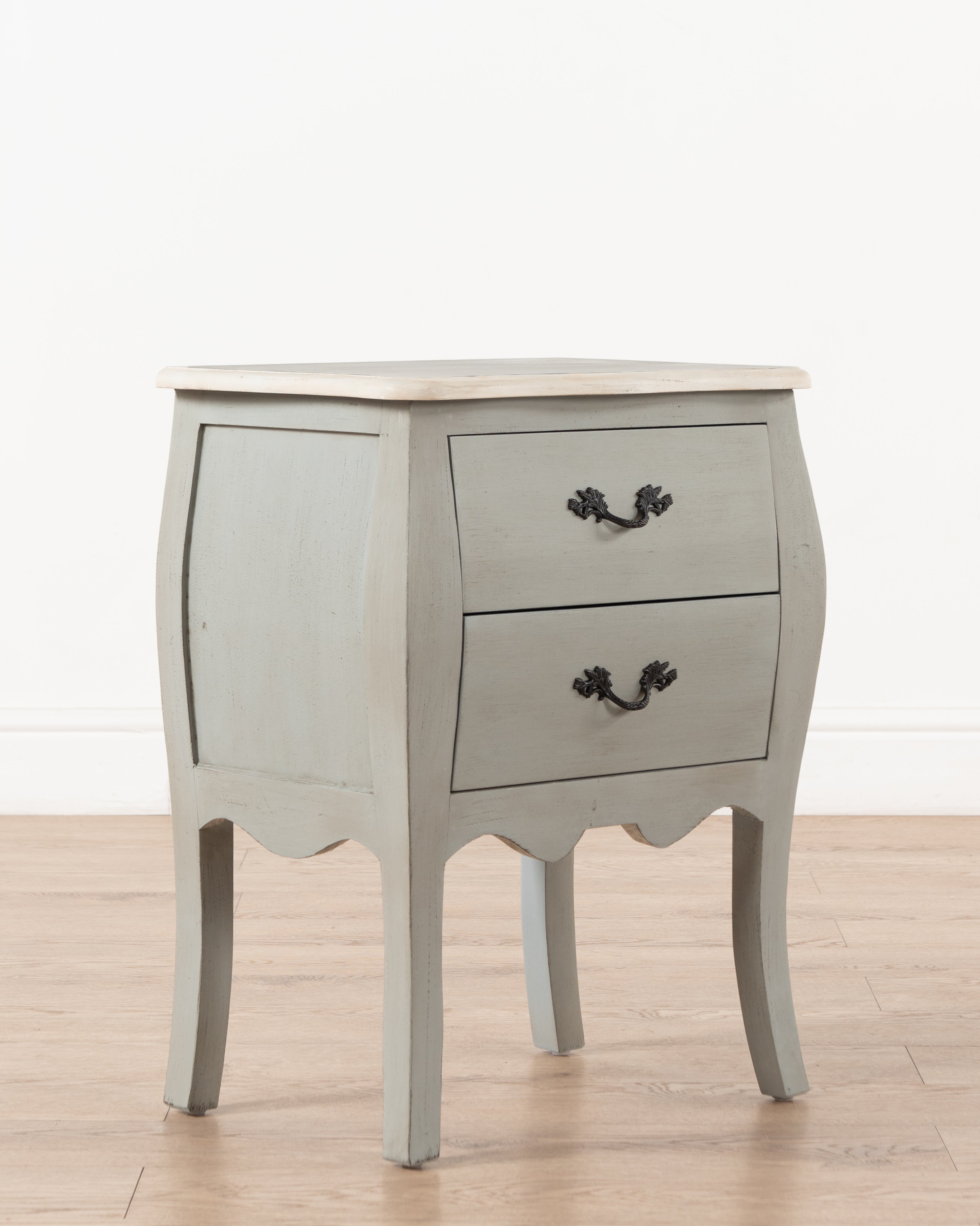 Atelier Madeleine Bedside