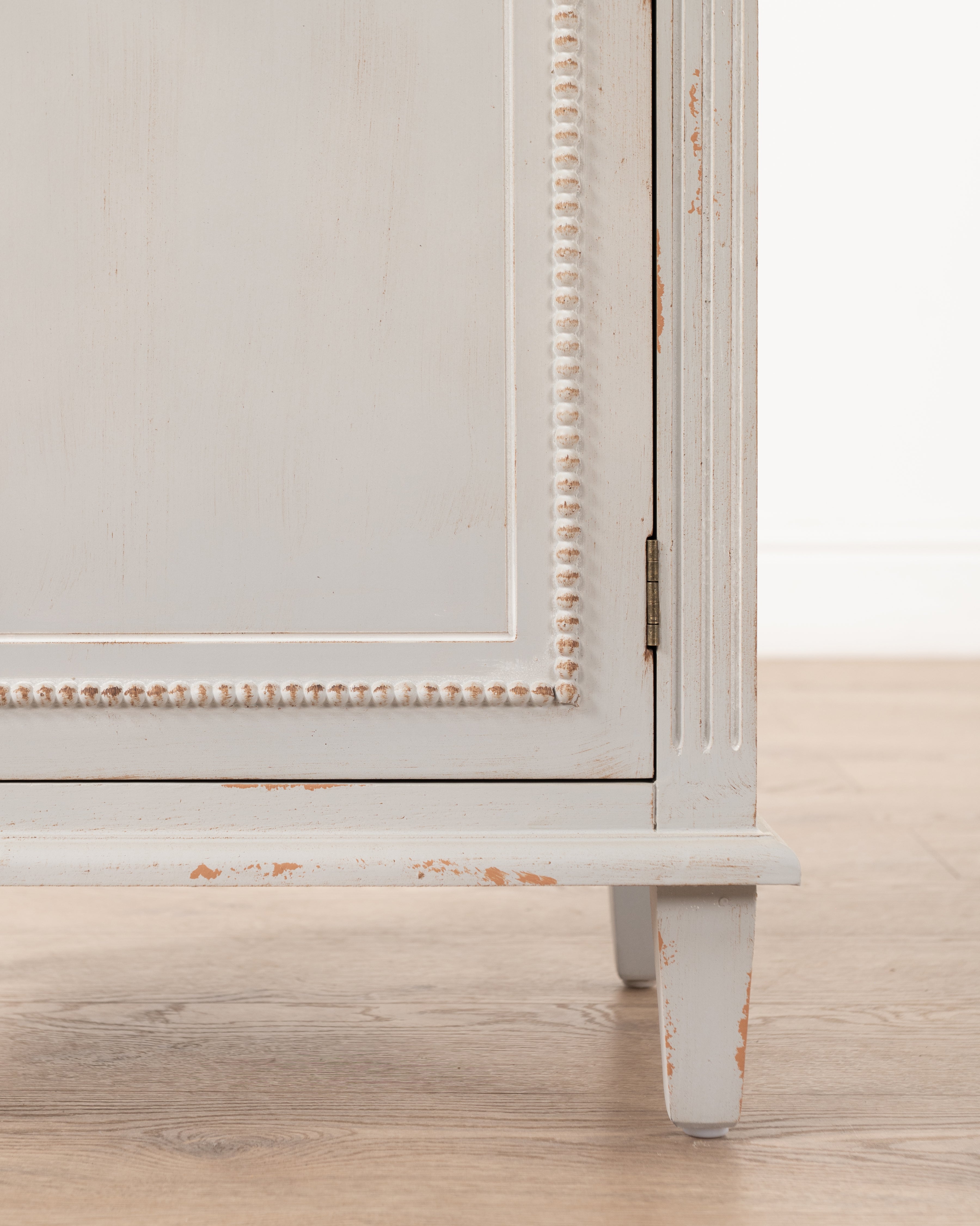 Henri bedside table