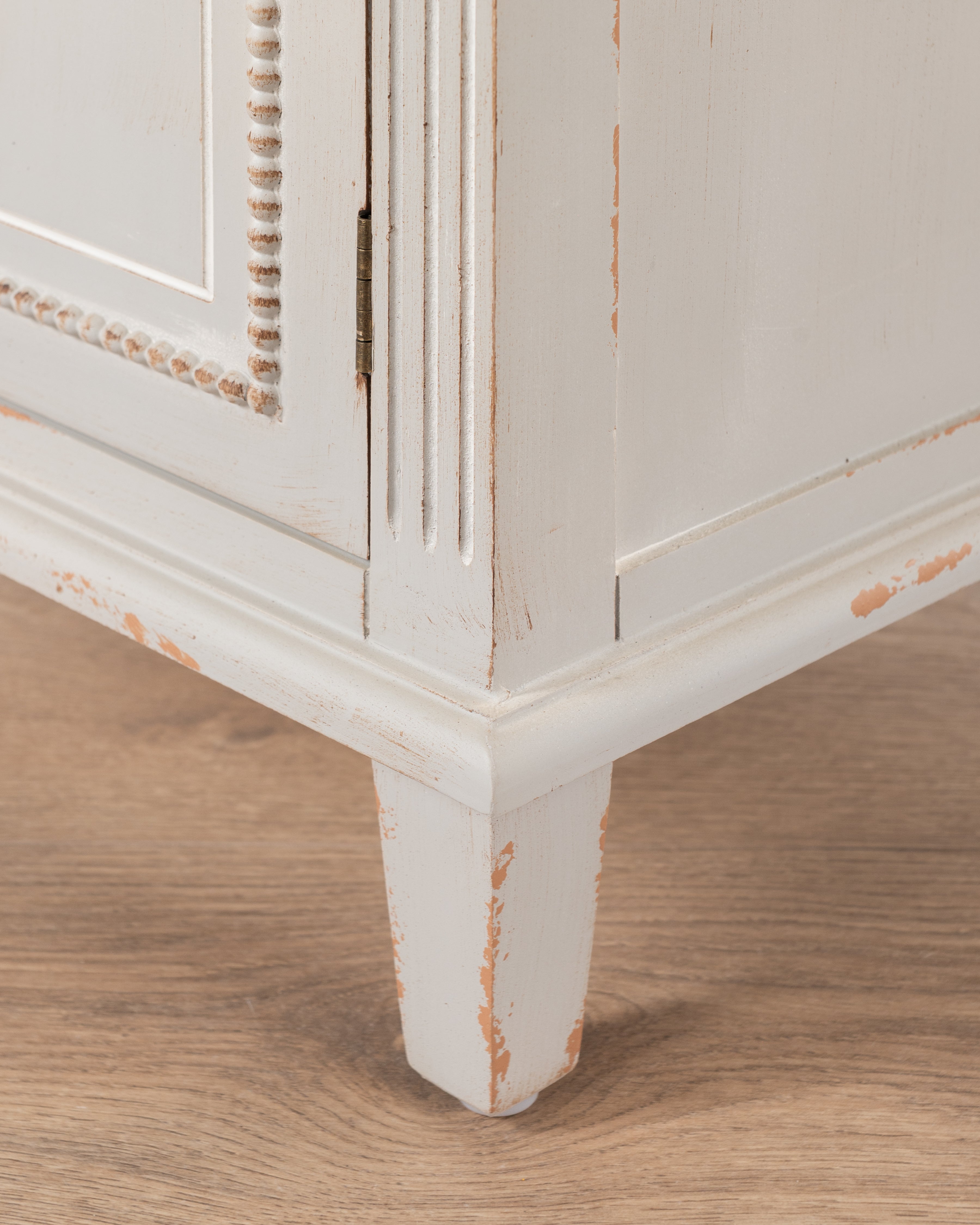 Henri bedside table