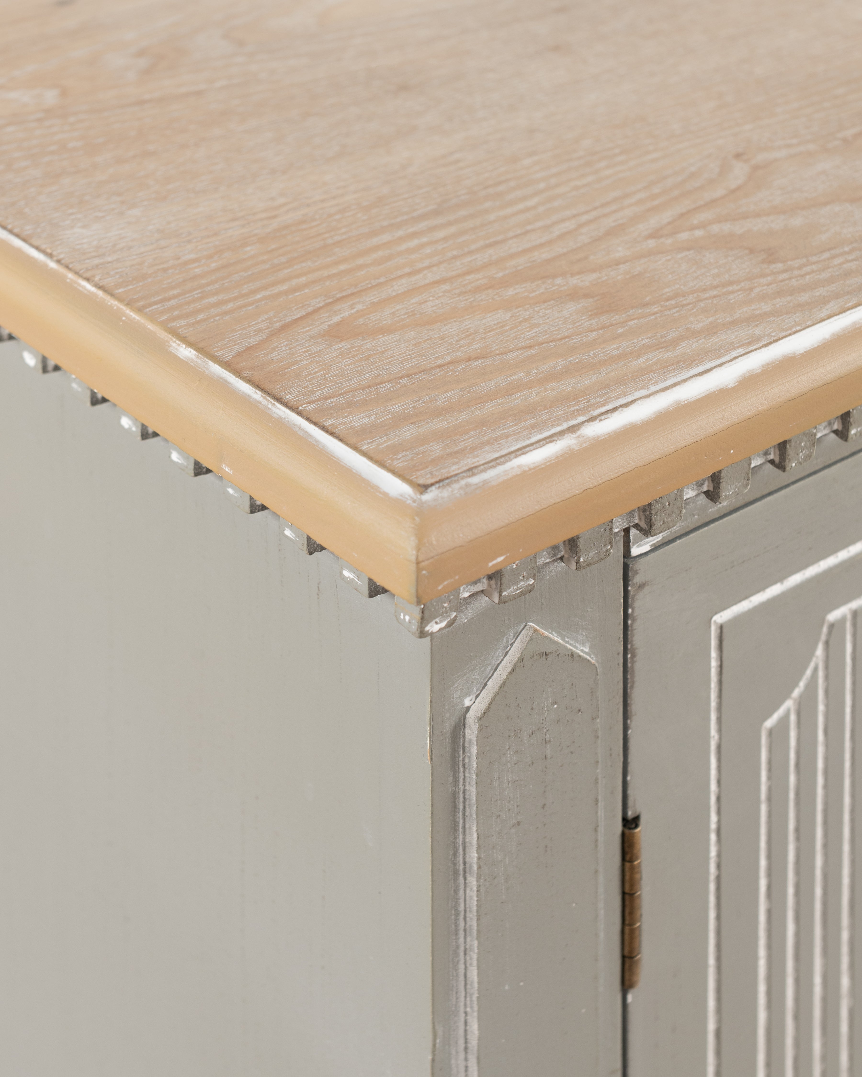Atelier Phoebe Cabinet