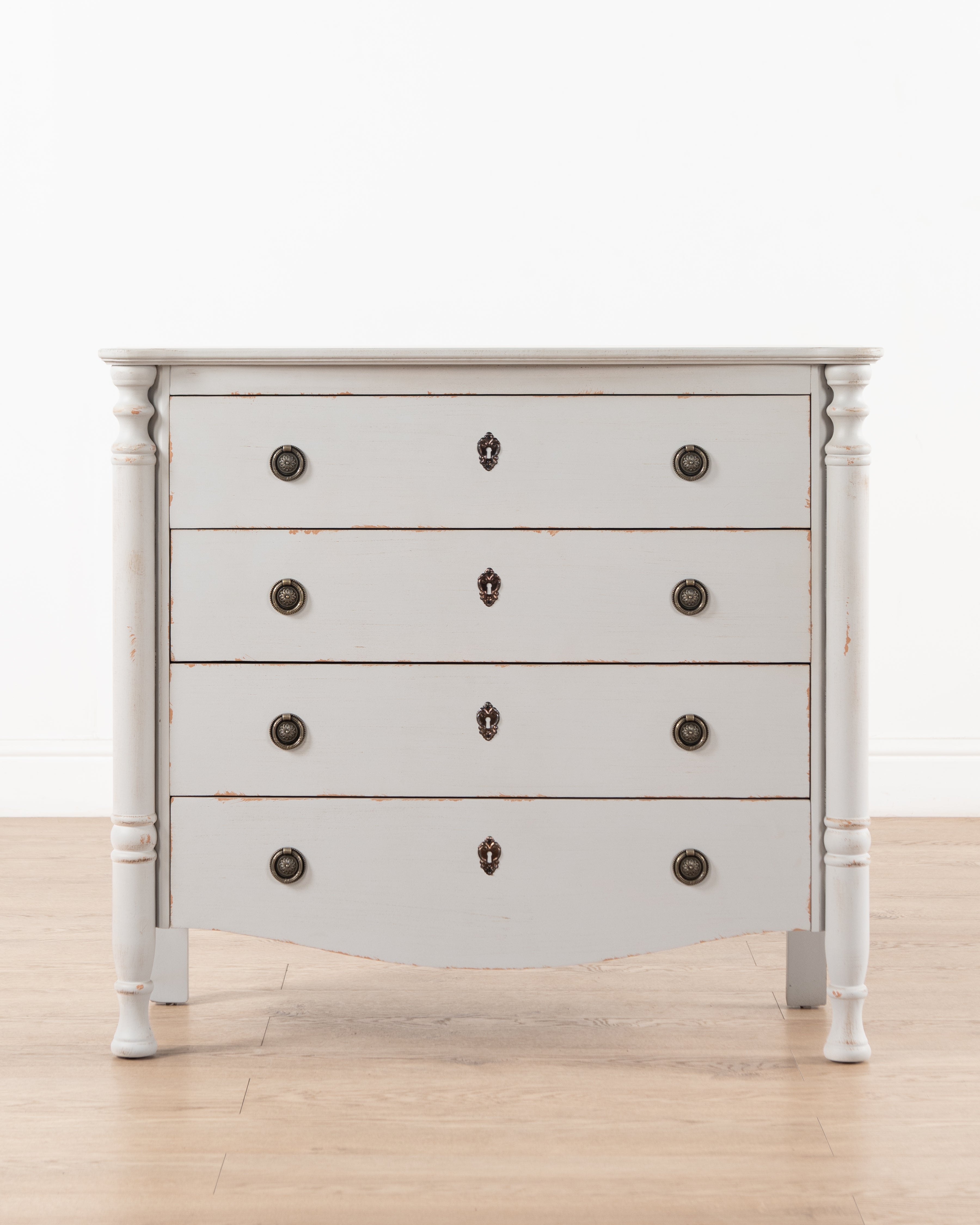 Isabelle Chest of Drawers