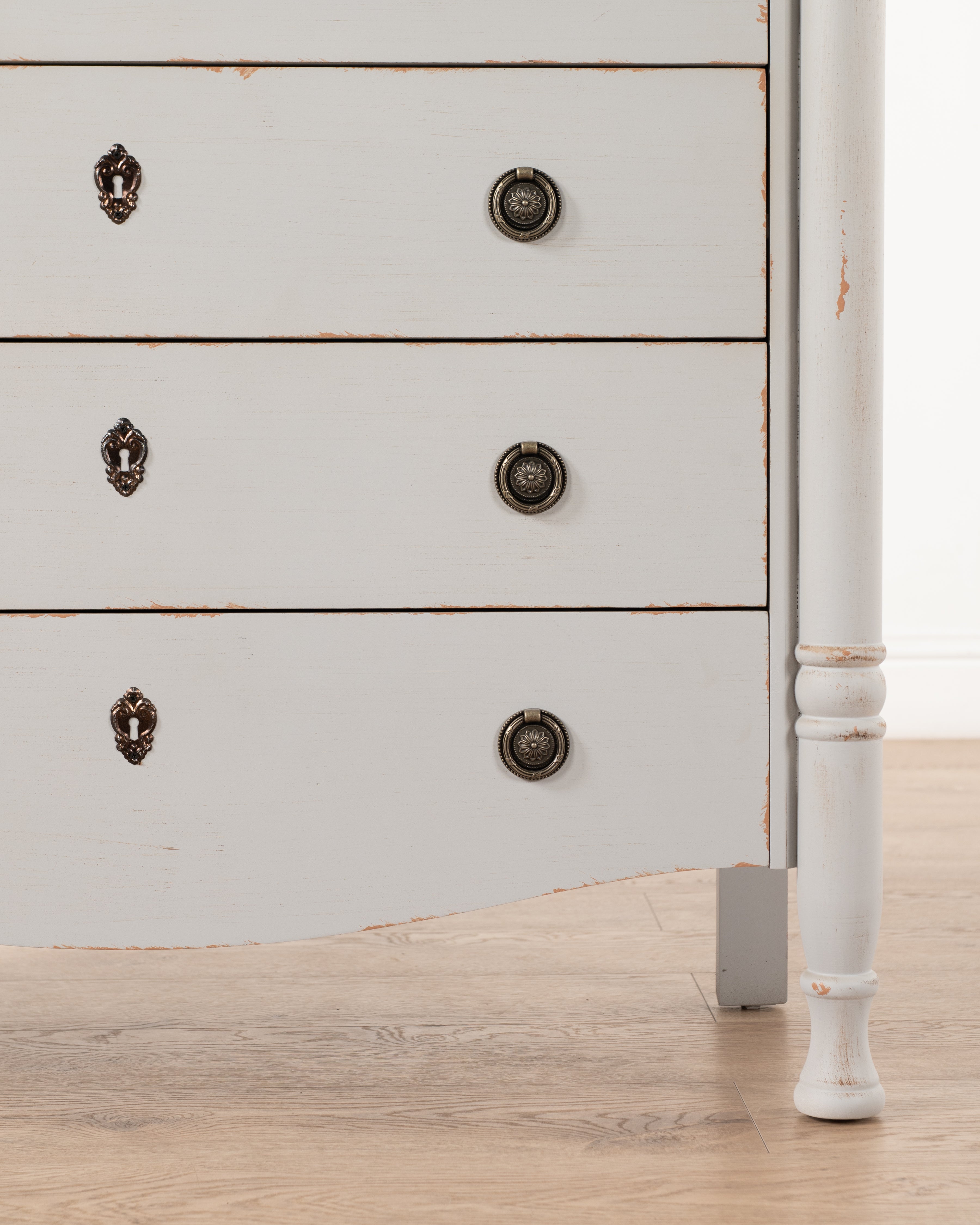 Isabelle Chest of Drawers