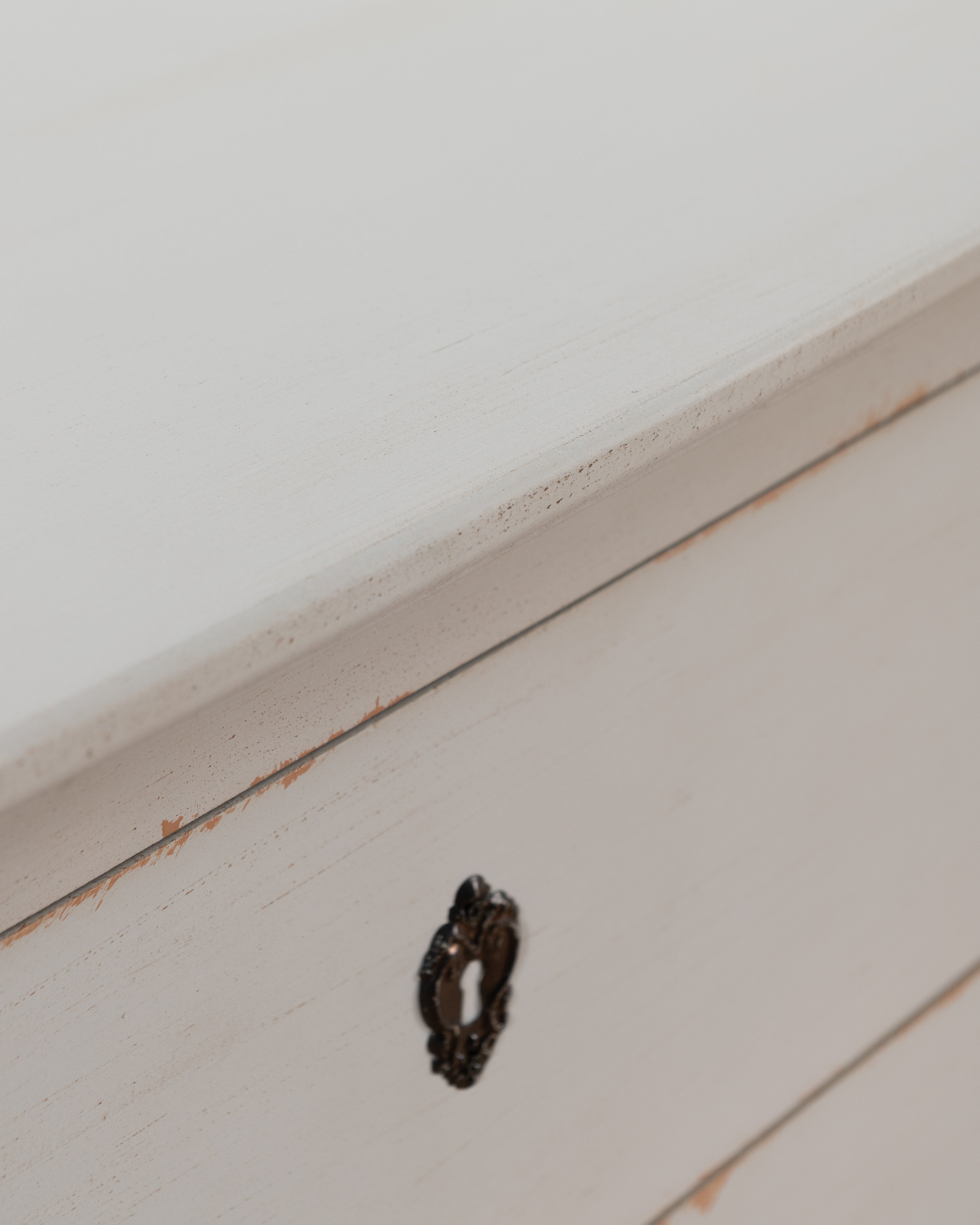 Isabelle Chest of Drawers