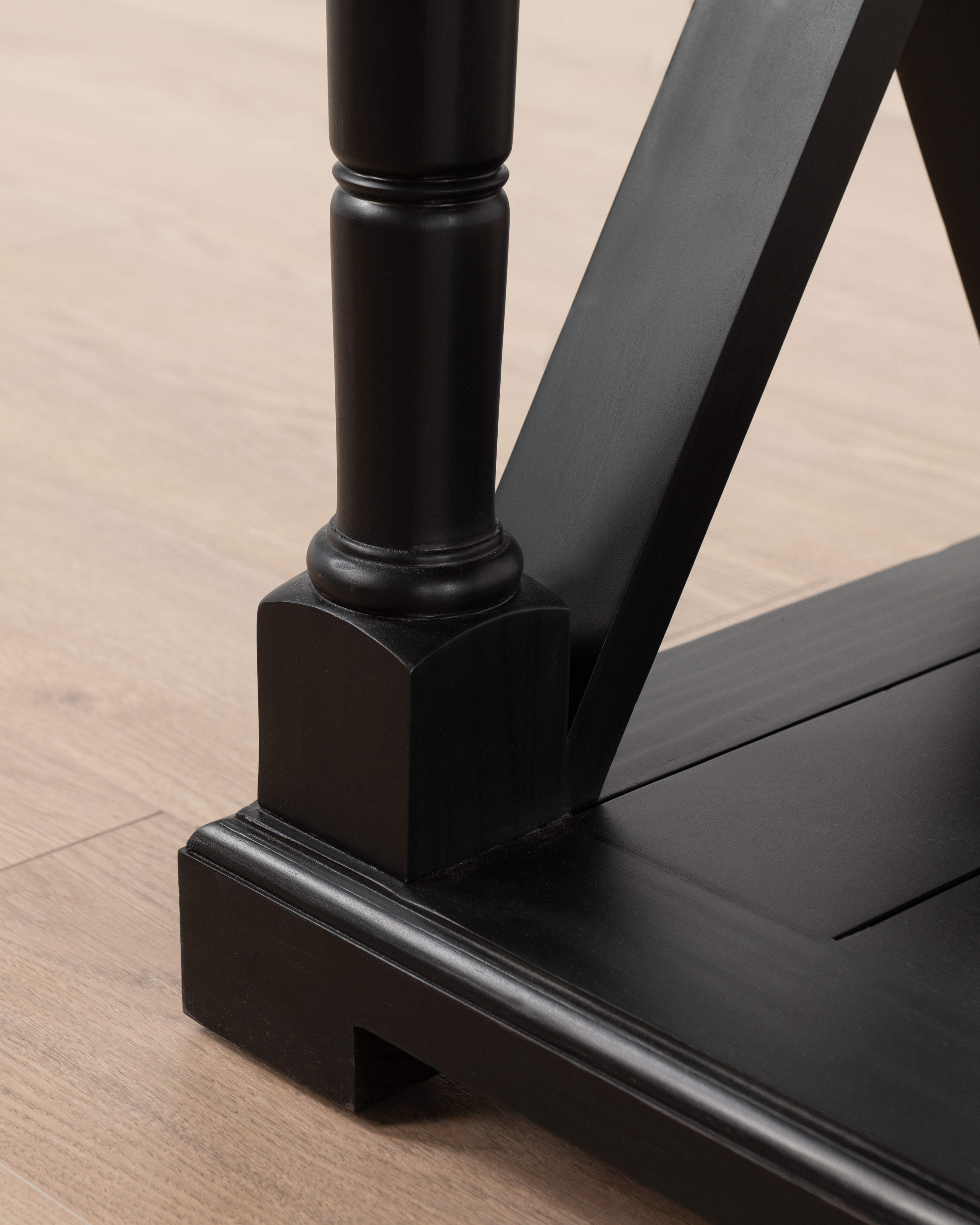 Oxford Cross-Leg Server