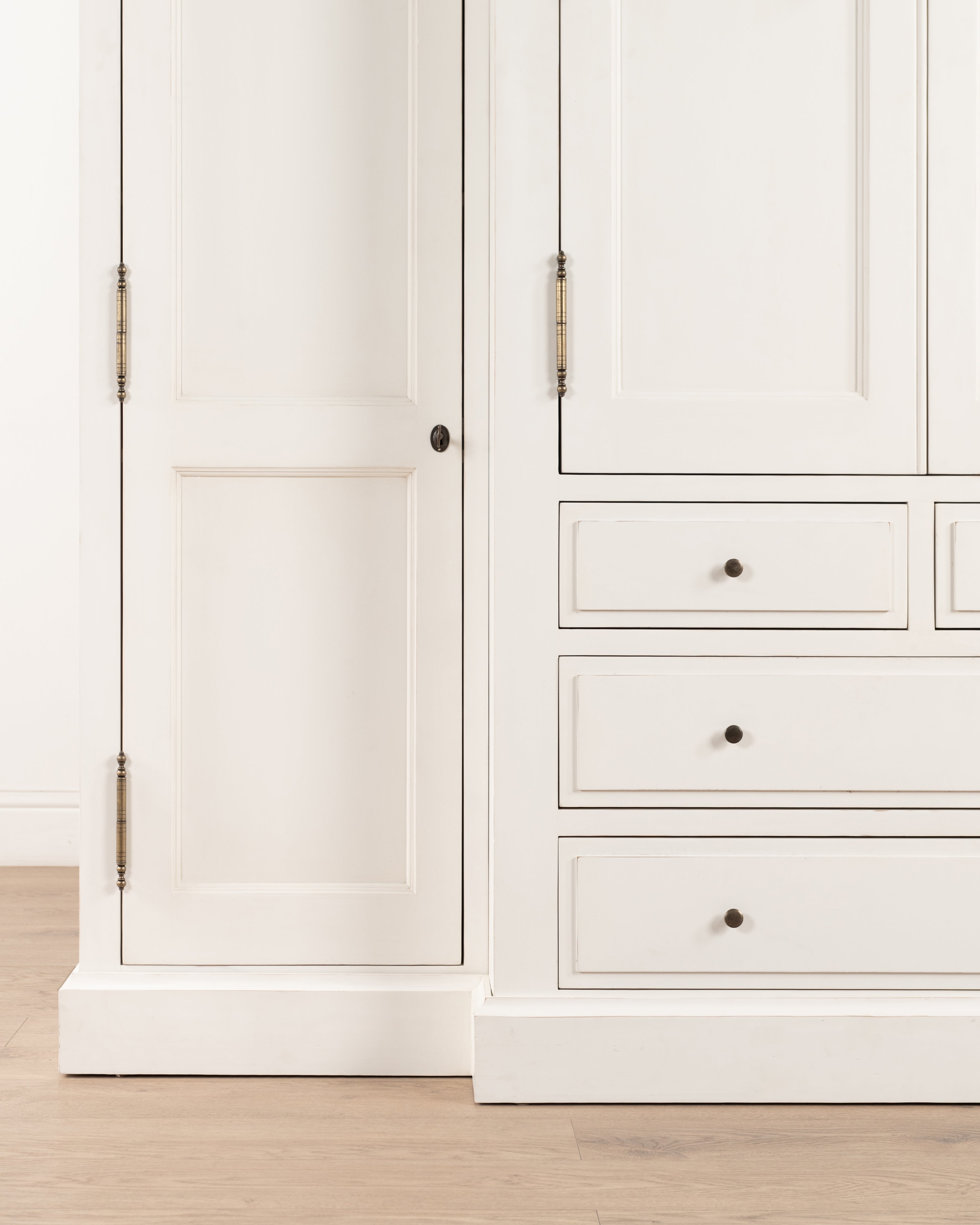 Hampshire 4 Door Wardrobe | 4 Drawers - White