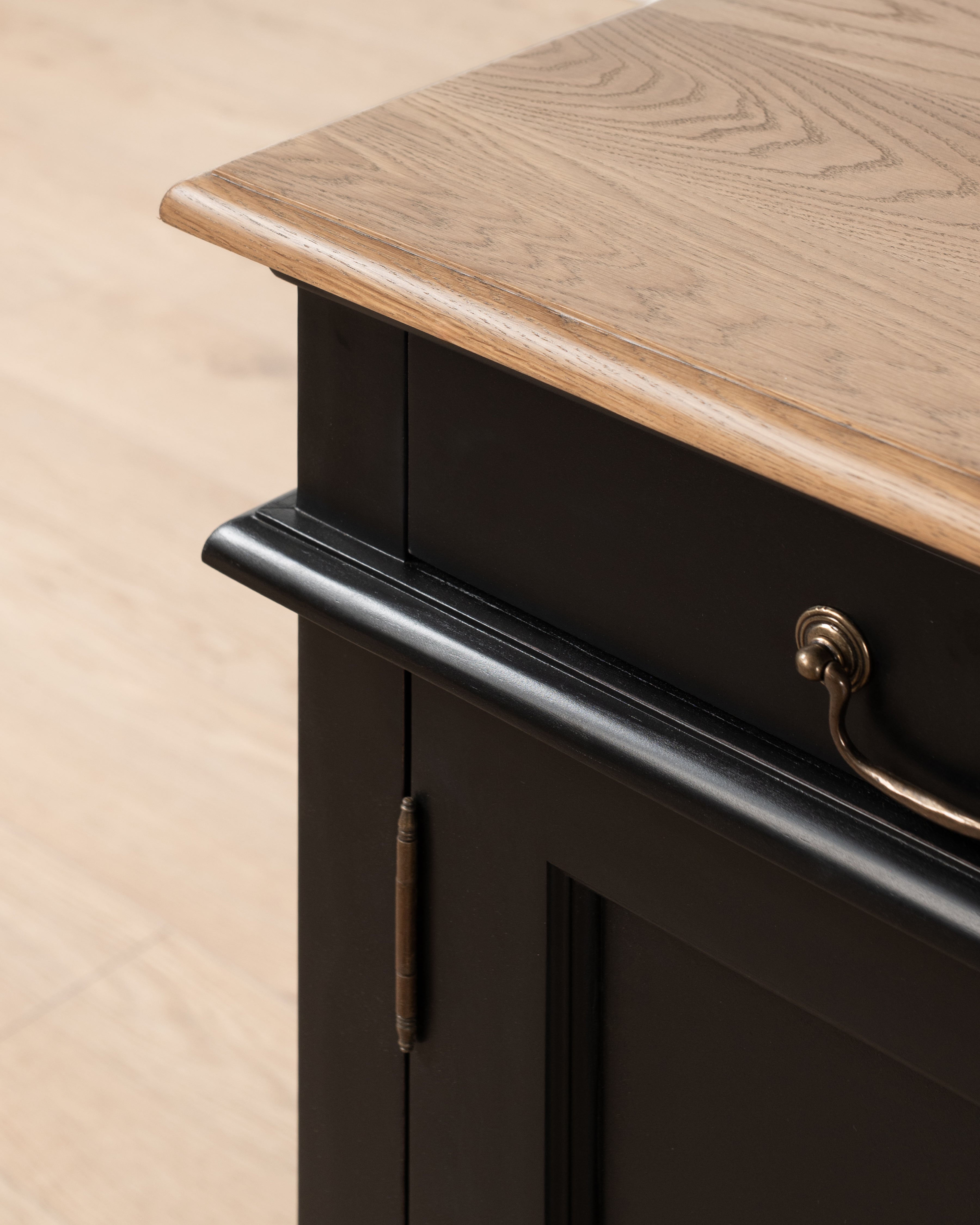 Hampshire Server | Weathered Oak and Black Matt