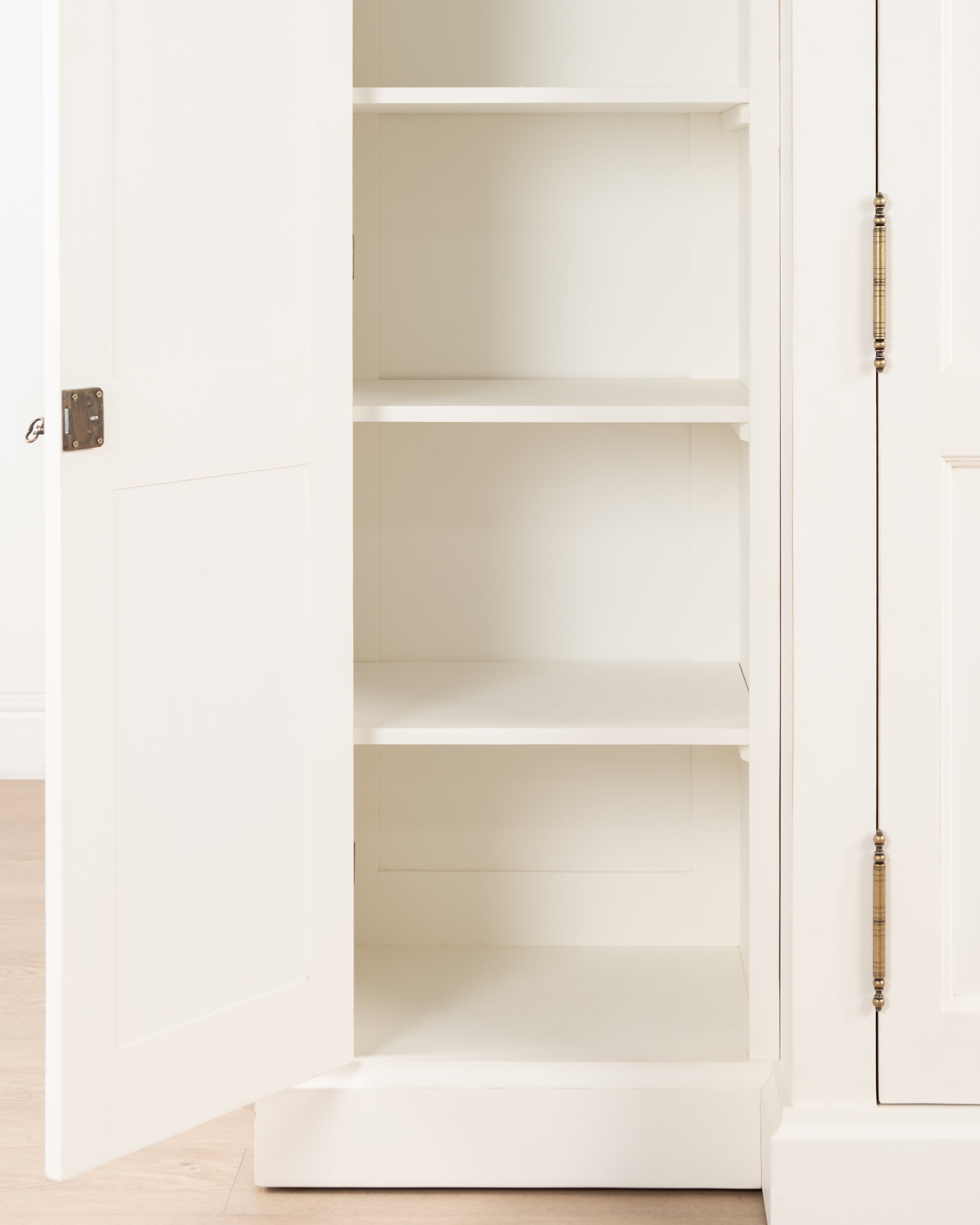 Hampshire Wardrobe | 4 Door