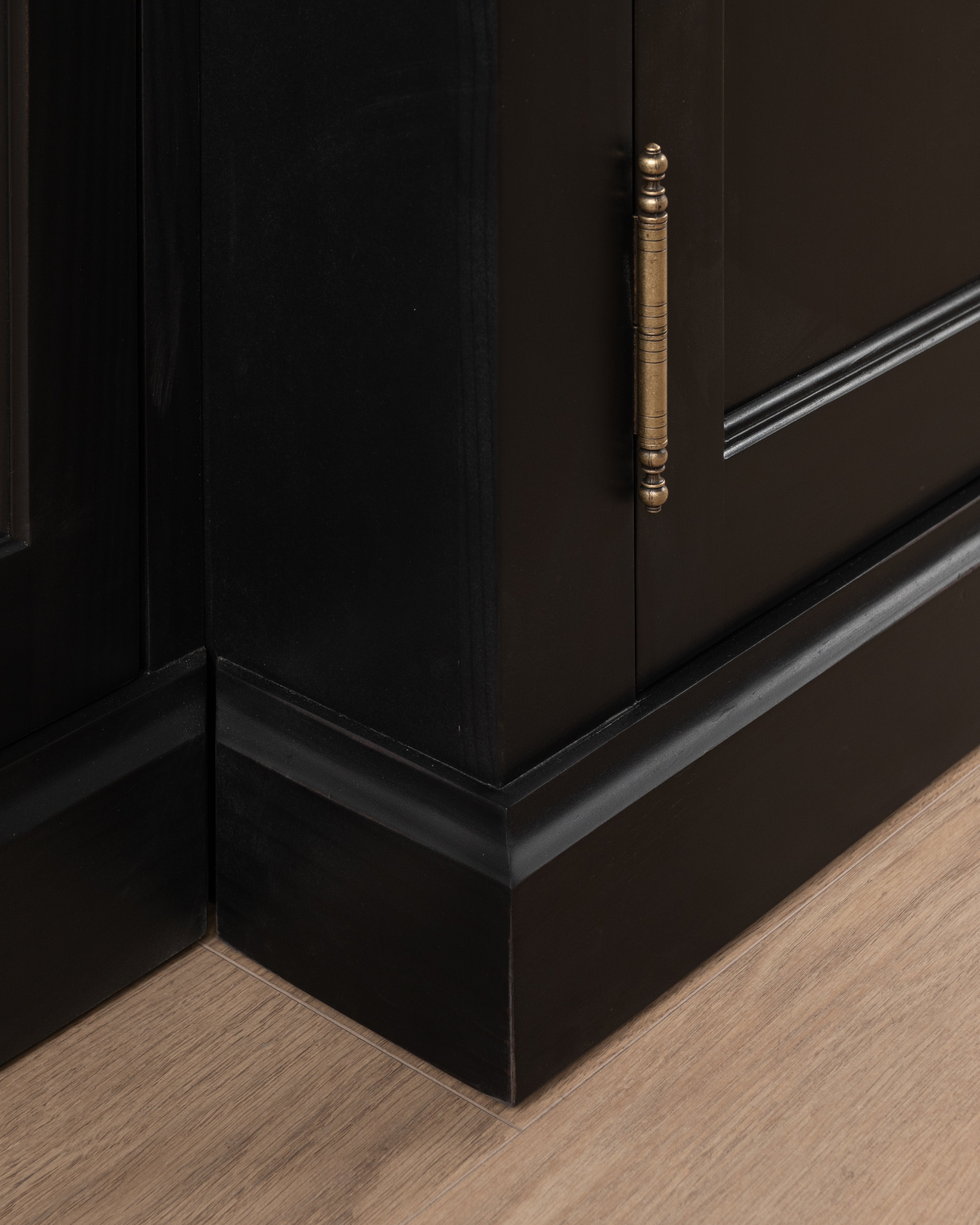 Hampshire Wardrobe | 4 Door - Black