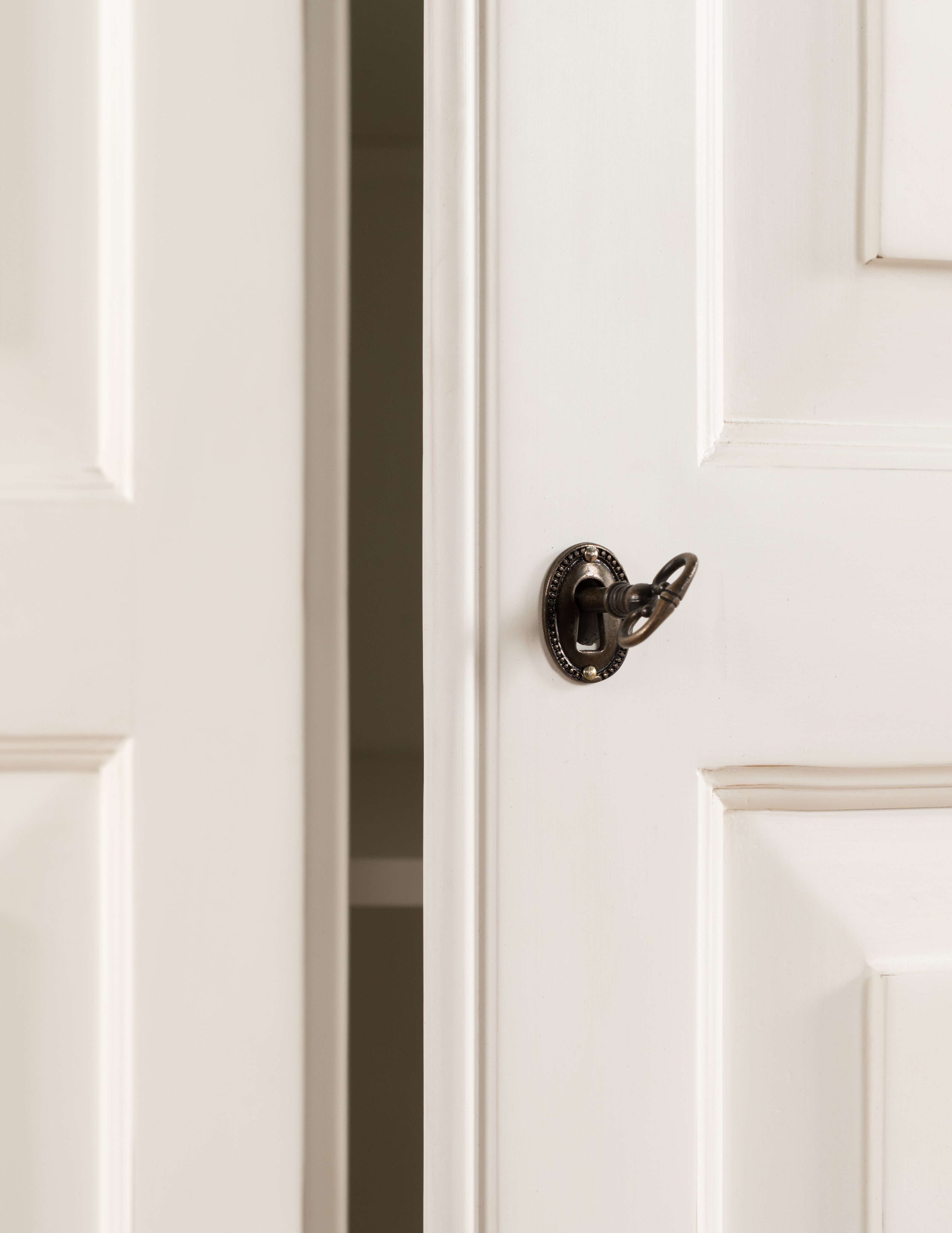 Hampshire Wardrobe | Shelves Only