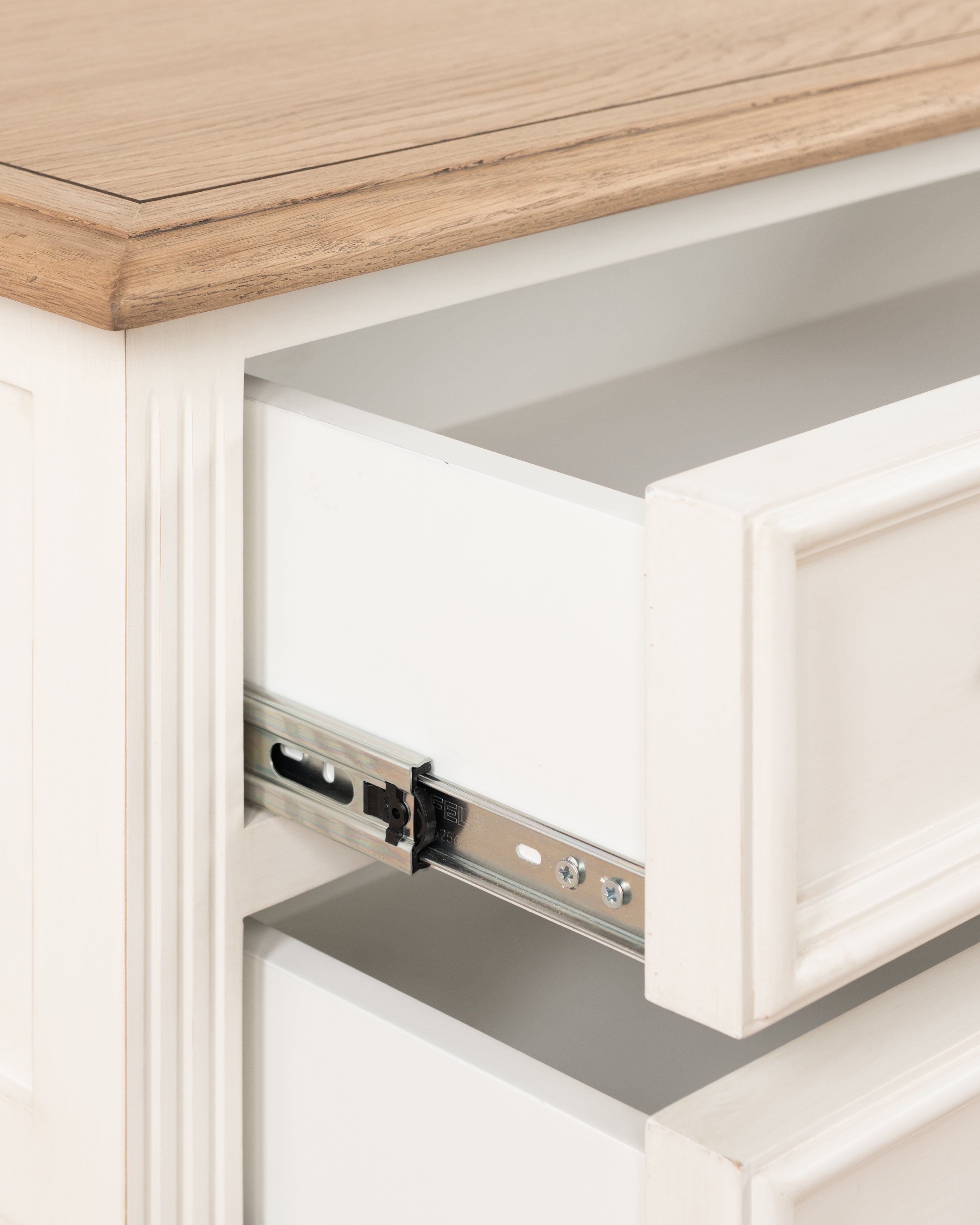 Bordeaux chest - 3 drawer