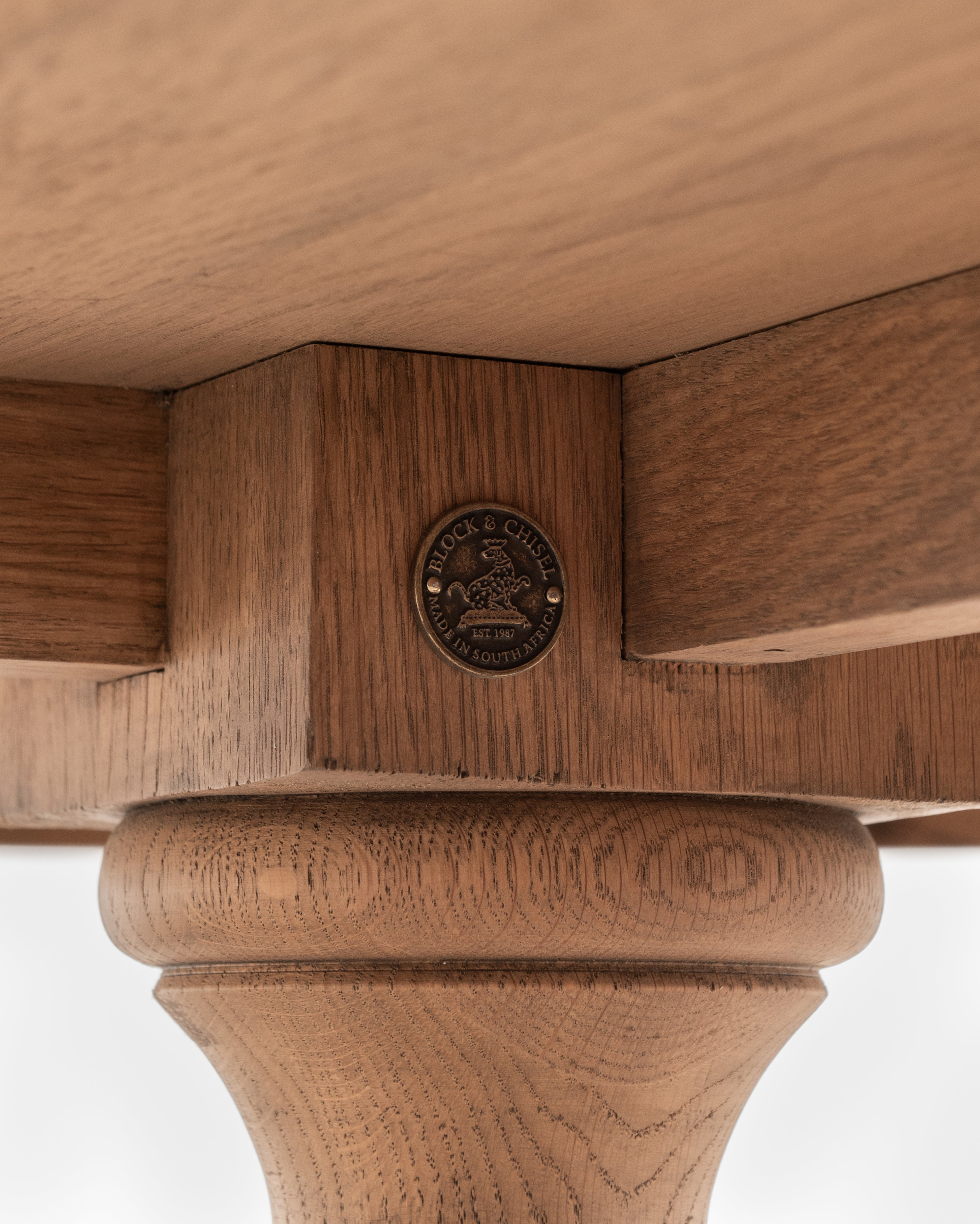 Oxford Round 4-Seater Dining Table