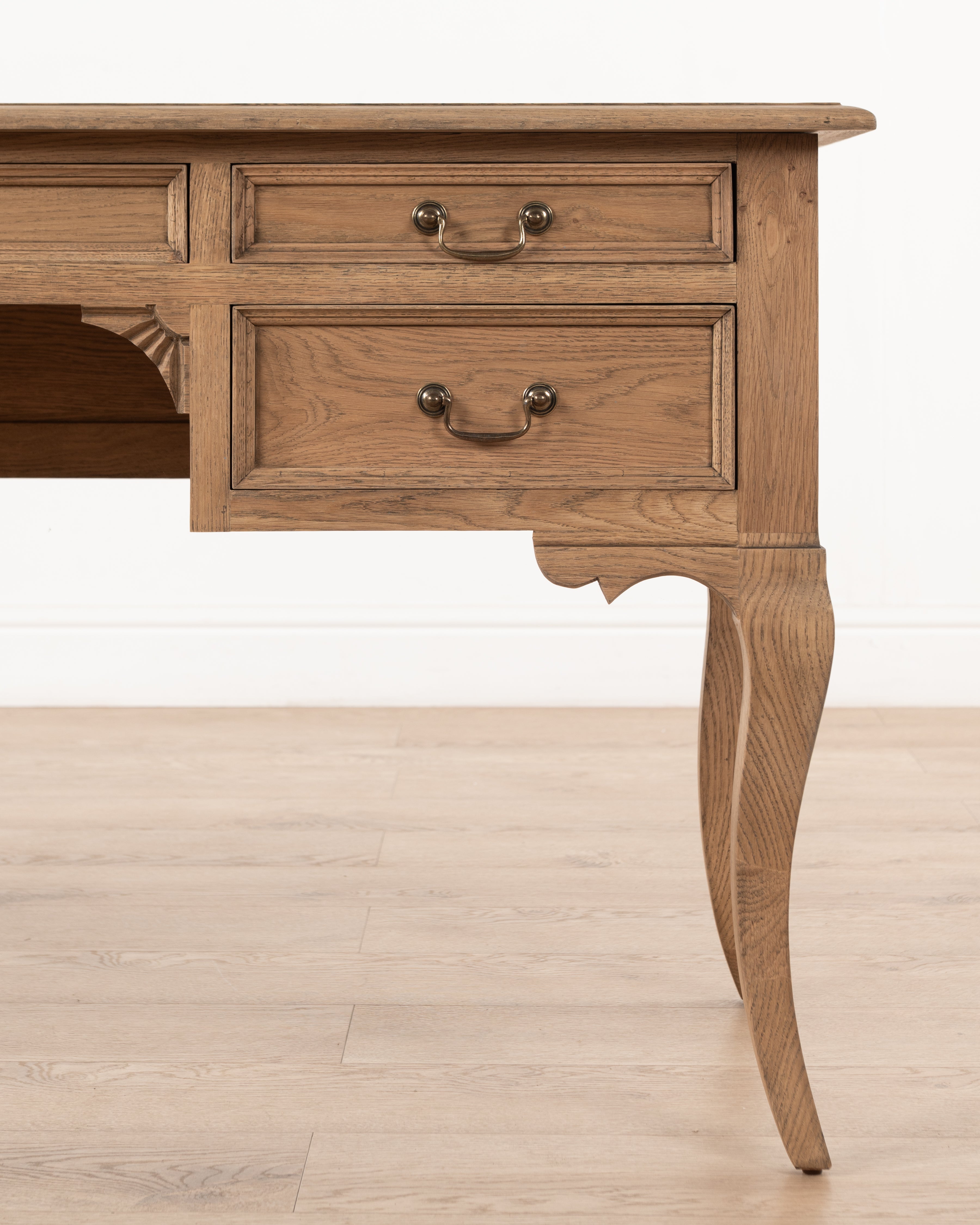 Normandy writing table - 5 drawer