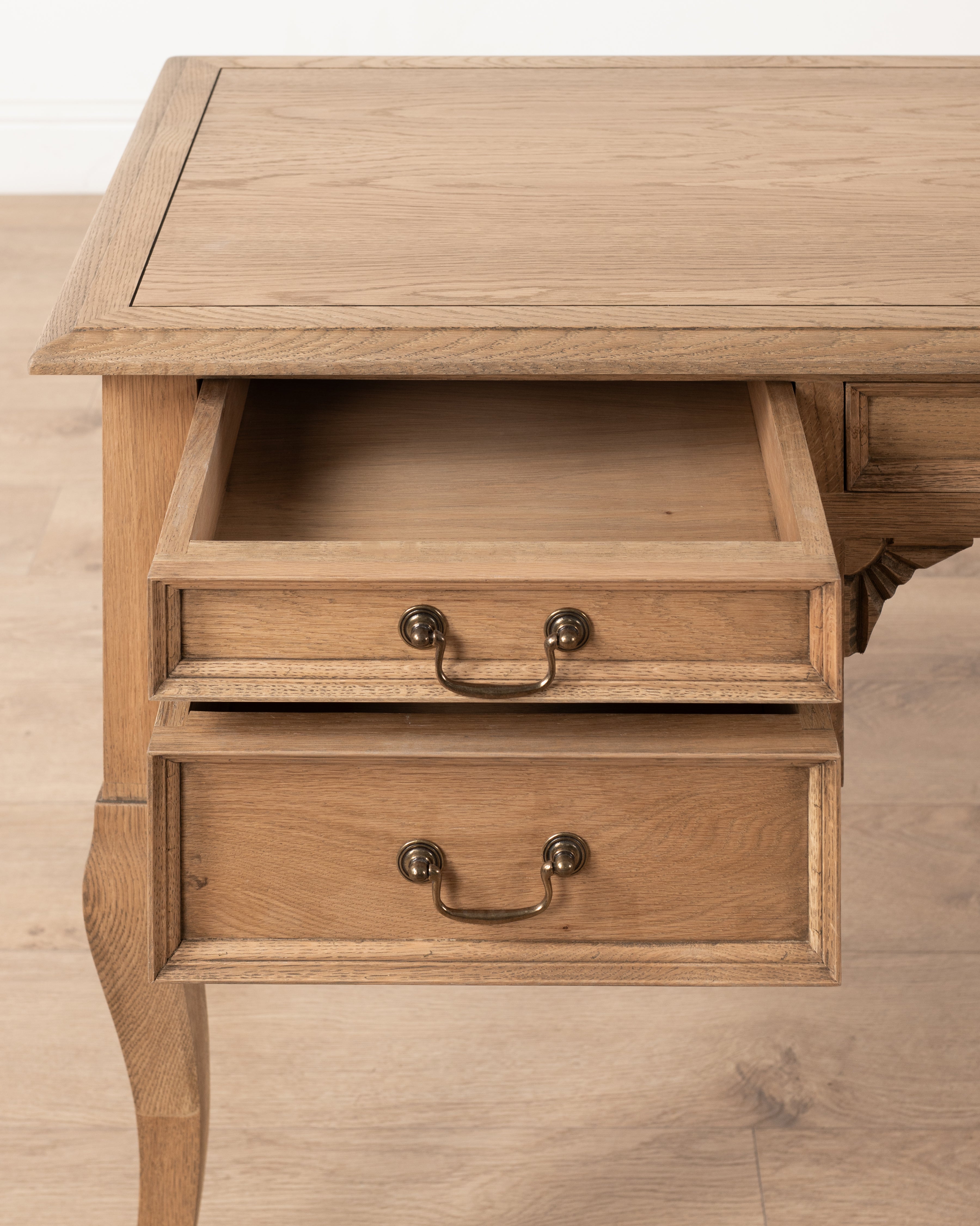 Normandy writing table - 5 drawer