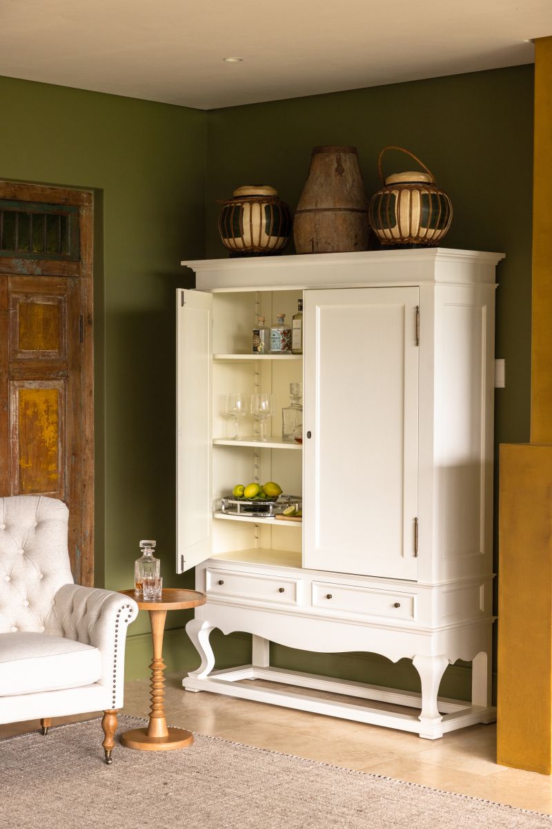 Shanghai Drinks Cabinet | Flat White